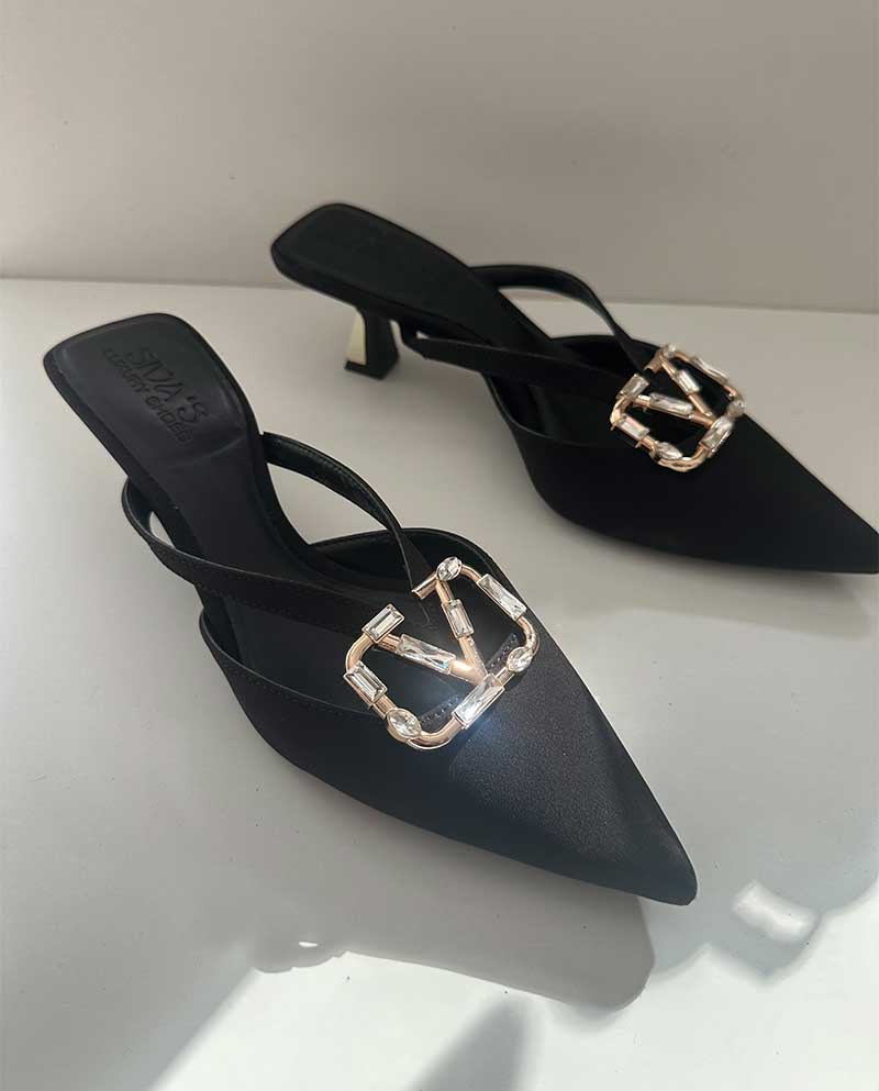 Μαύρο Mule με αγκράφα στρας