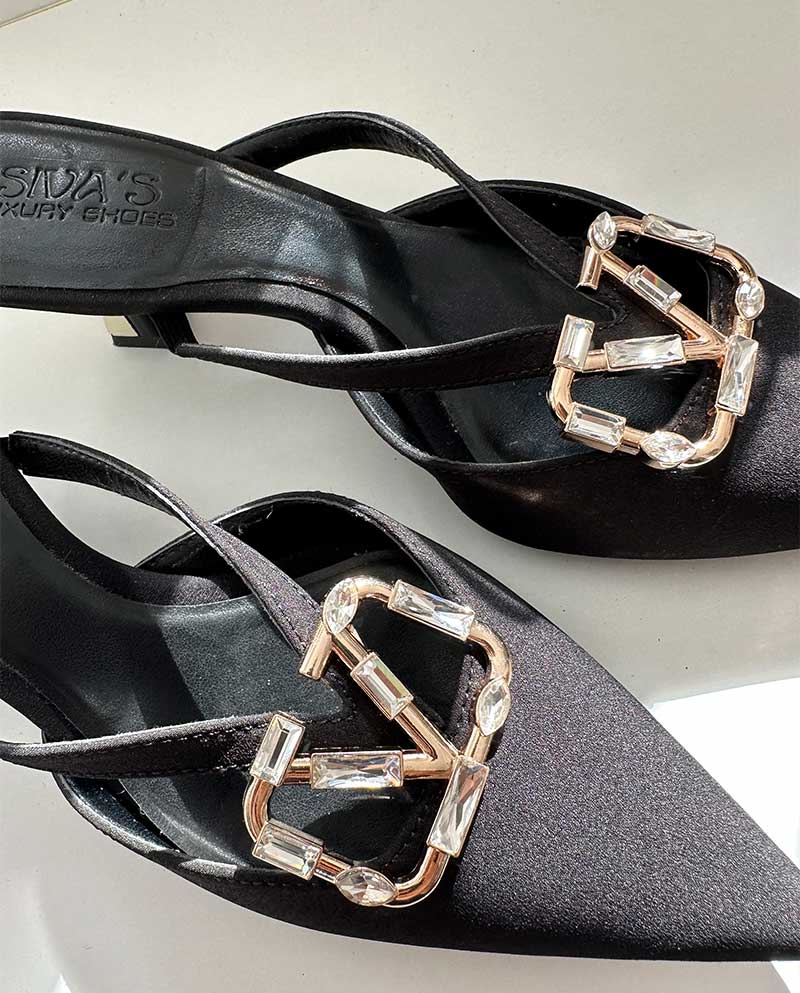 Μαύρο Mule με αγκράφα στρας