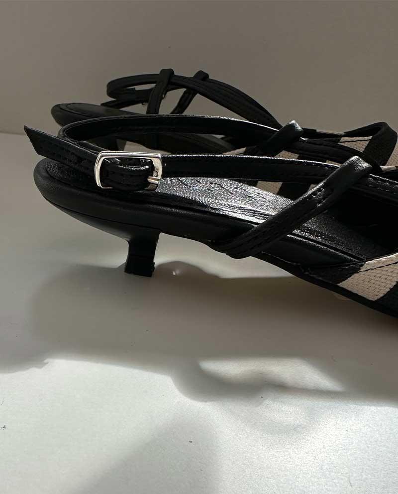 Ριγέ Mule με κοντό τακουνάκι