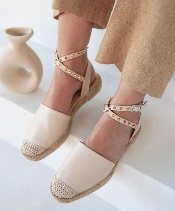 Μπέζ εσπαντρίγια με τρούκς