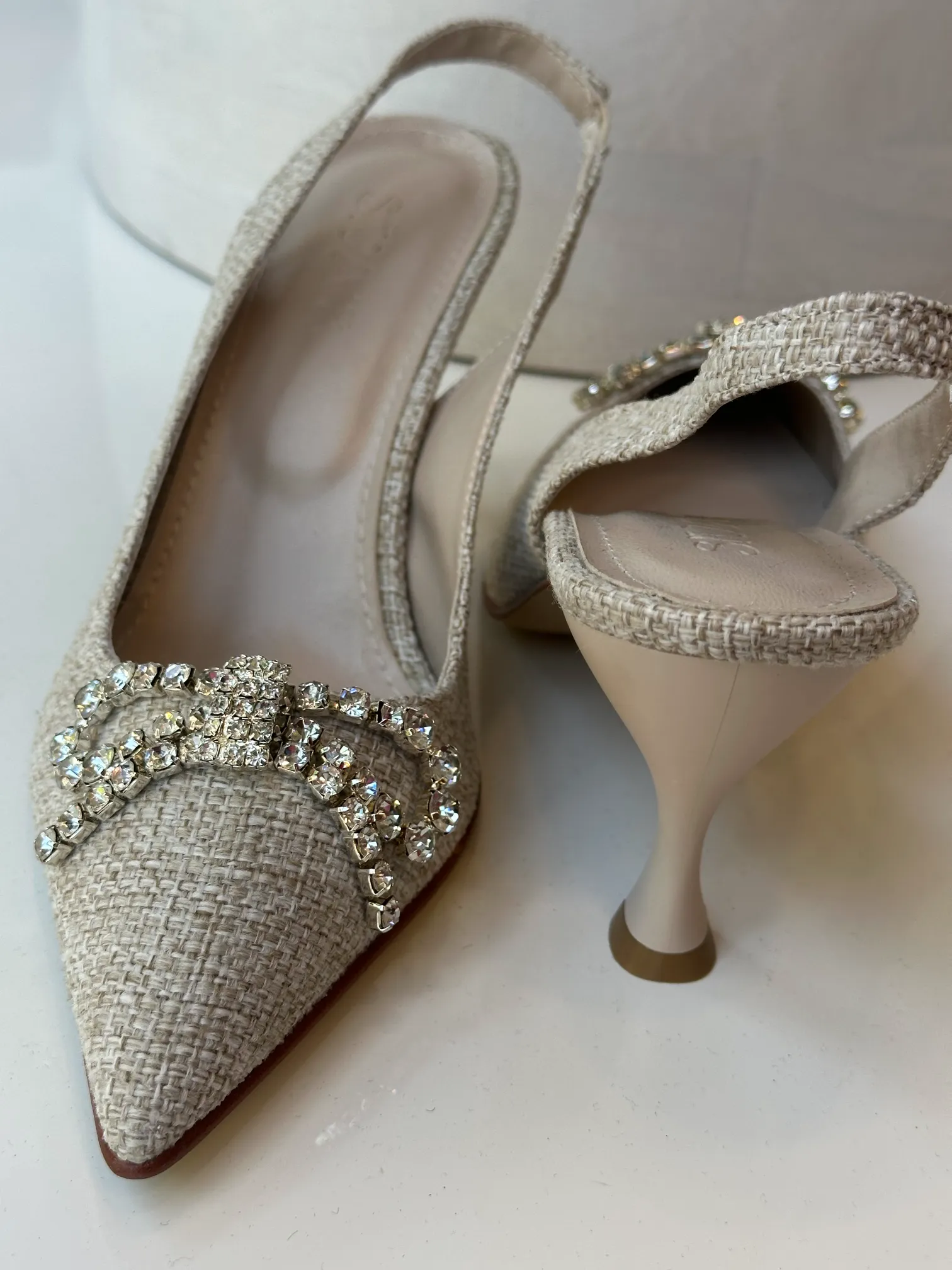 Mules με λεπτομέρεια φιογκάκι στράς