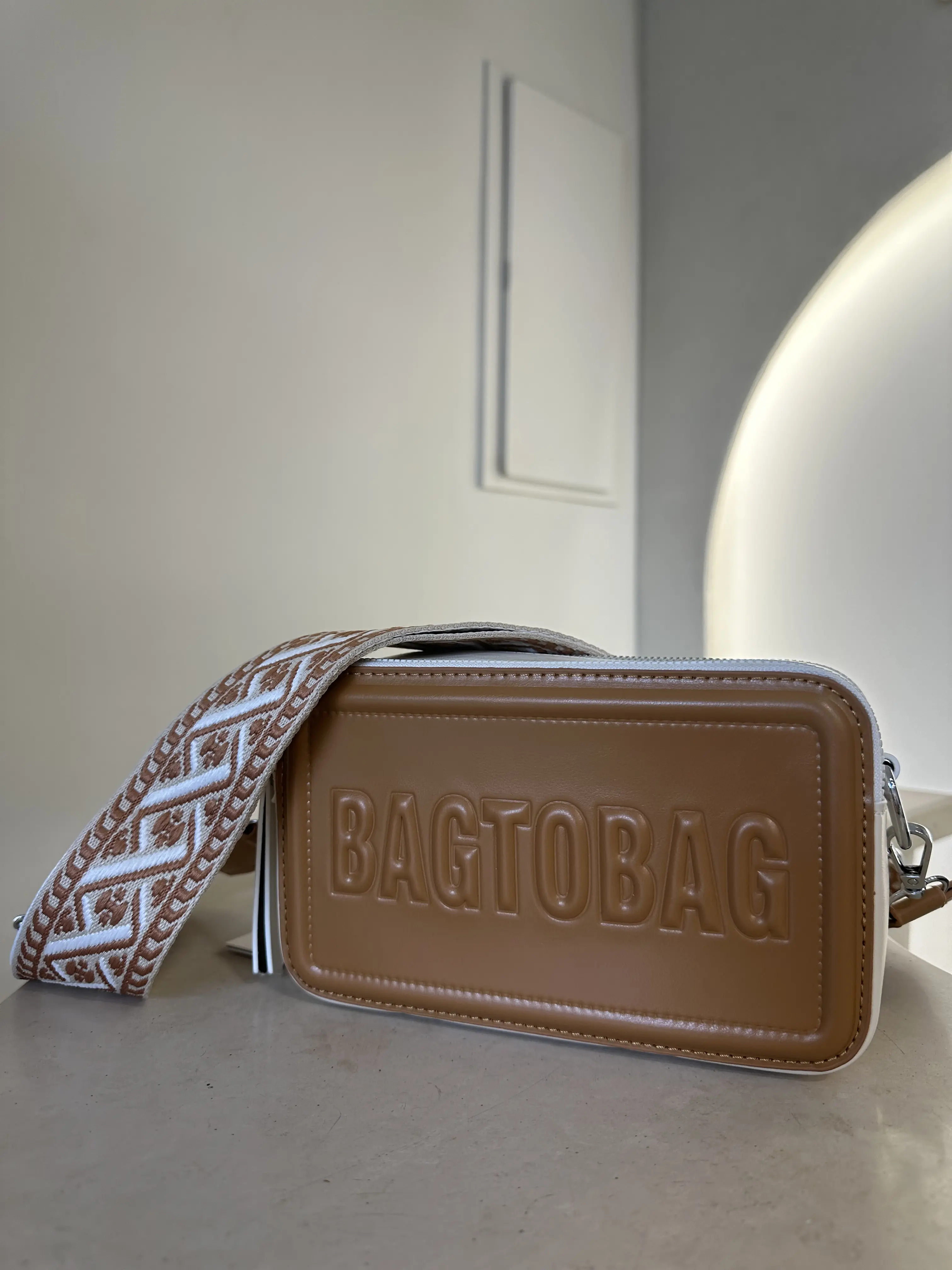 Χιαστί τετραγωνισμένη Τσάντα με ιμάντα