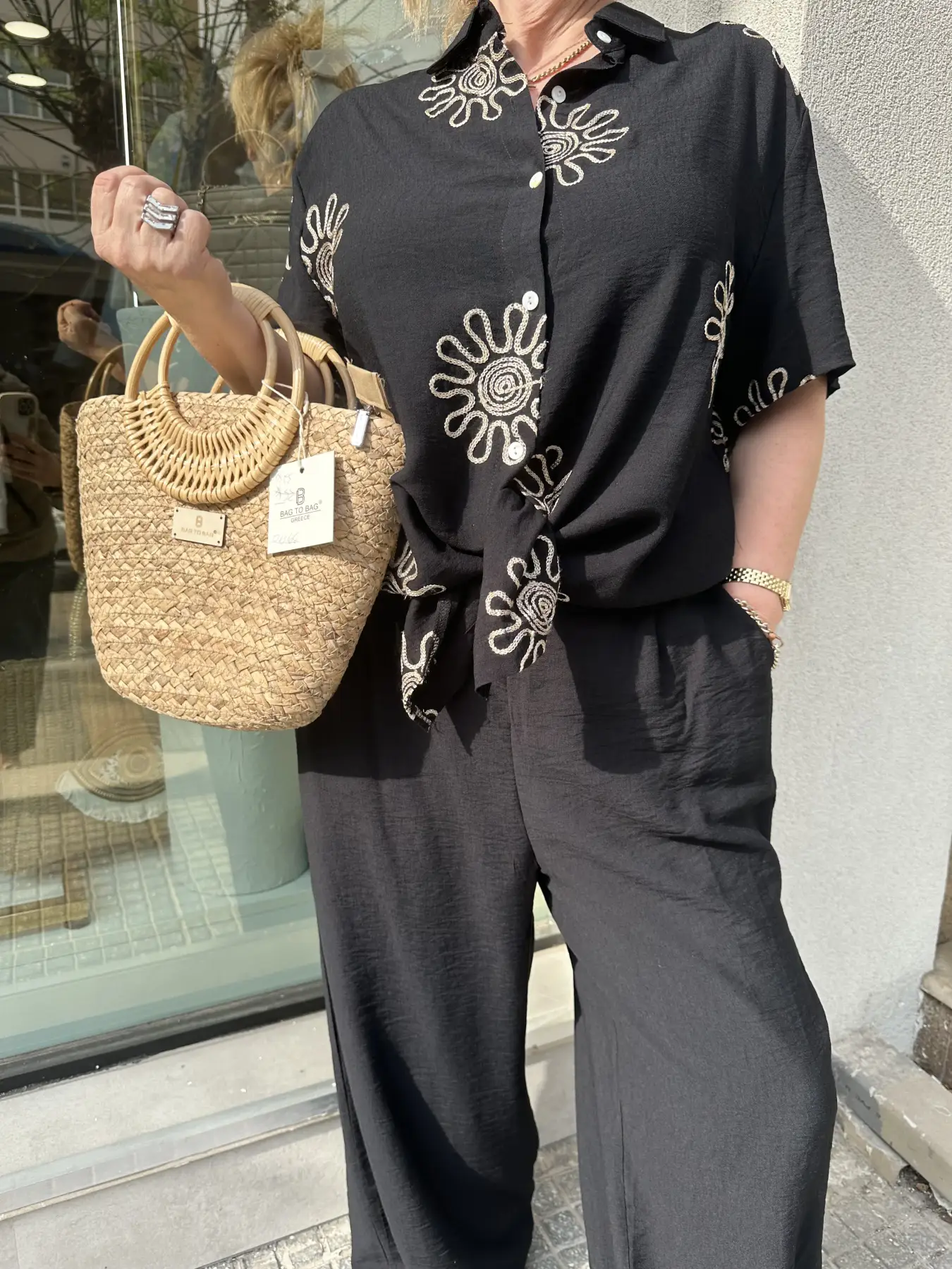 Σετ oversize μαύρο με κέντημα λουλουδιών