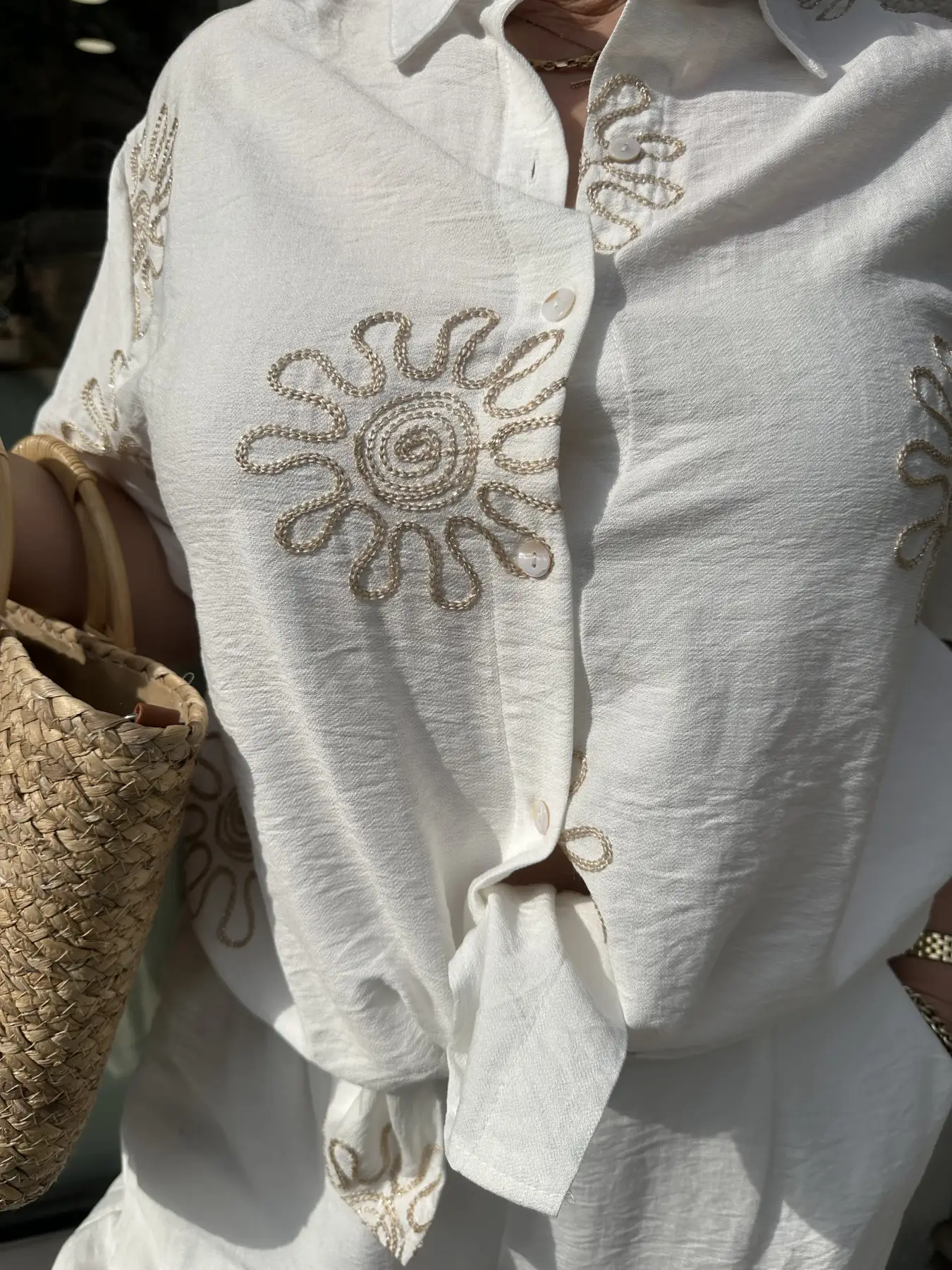 Σετ oversize λευκό με κέντημα λουλουδιών