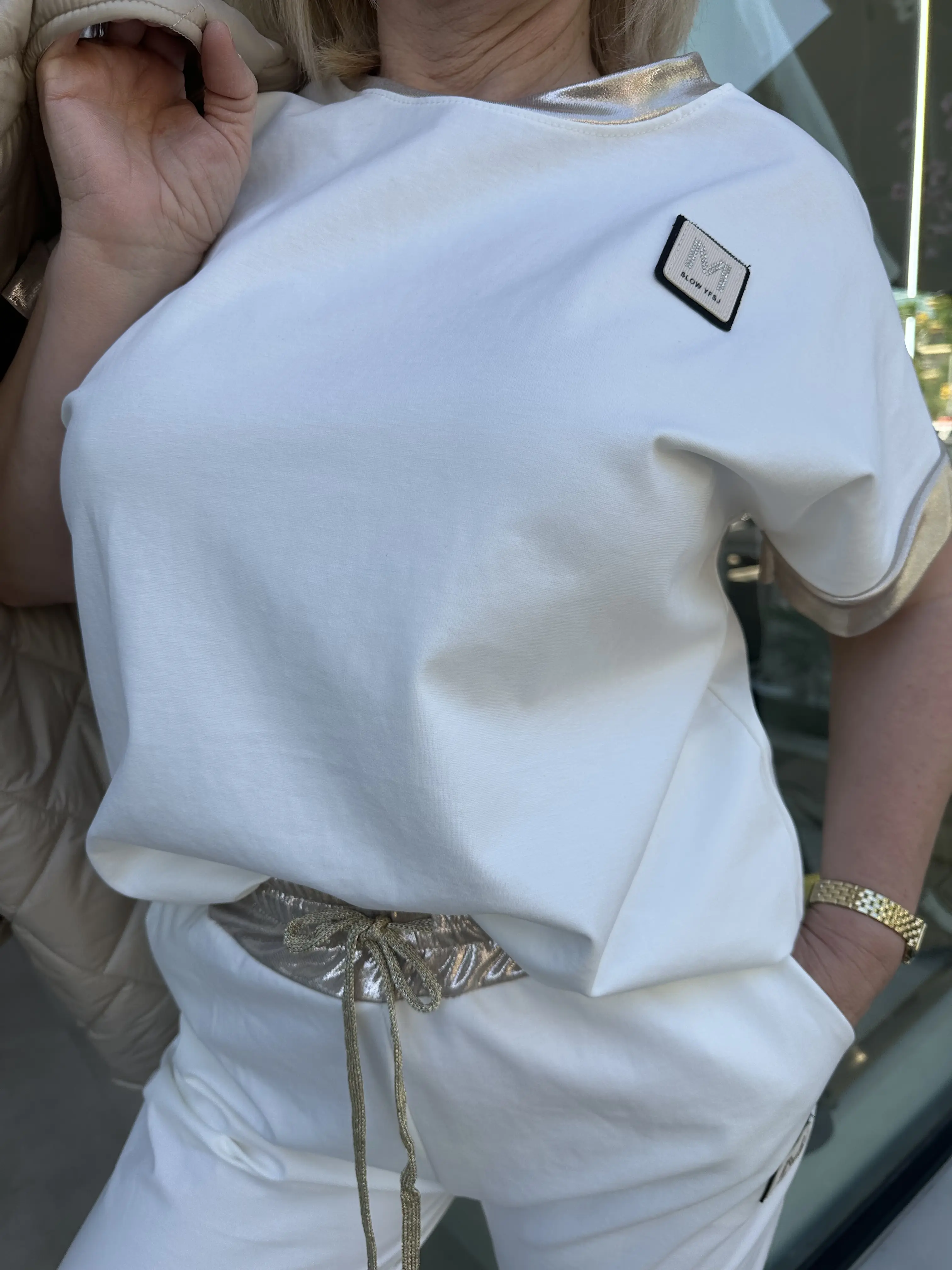 Λευκό σετ με λάστιχο τύπου φόρμα