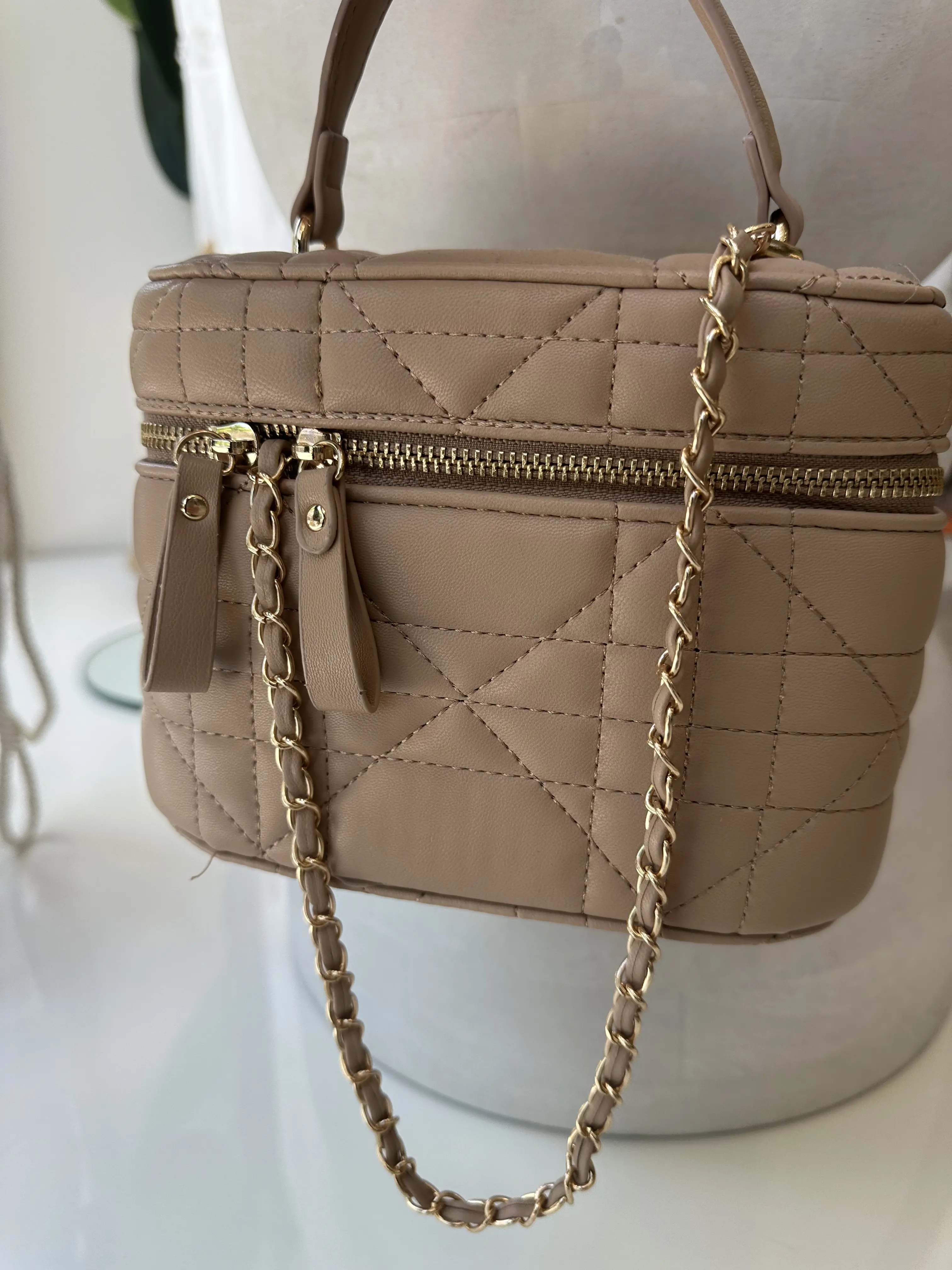 Τσαντάκι κάμελ με αλυσιδάκι