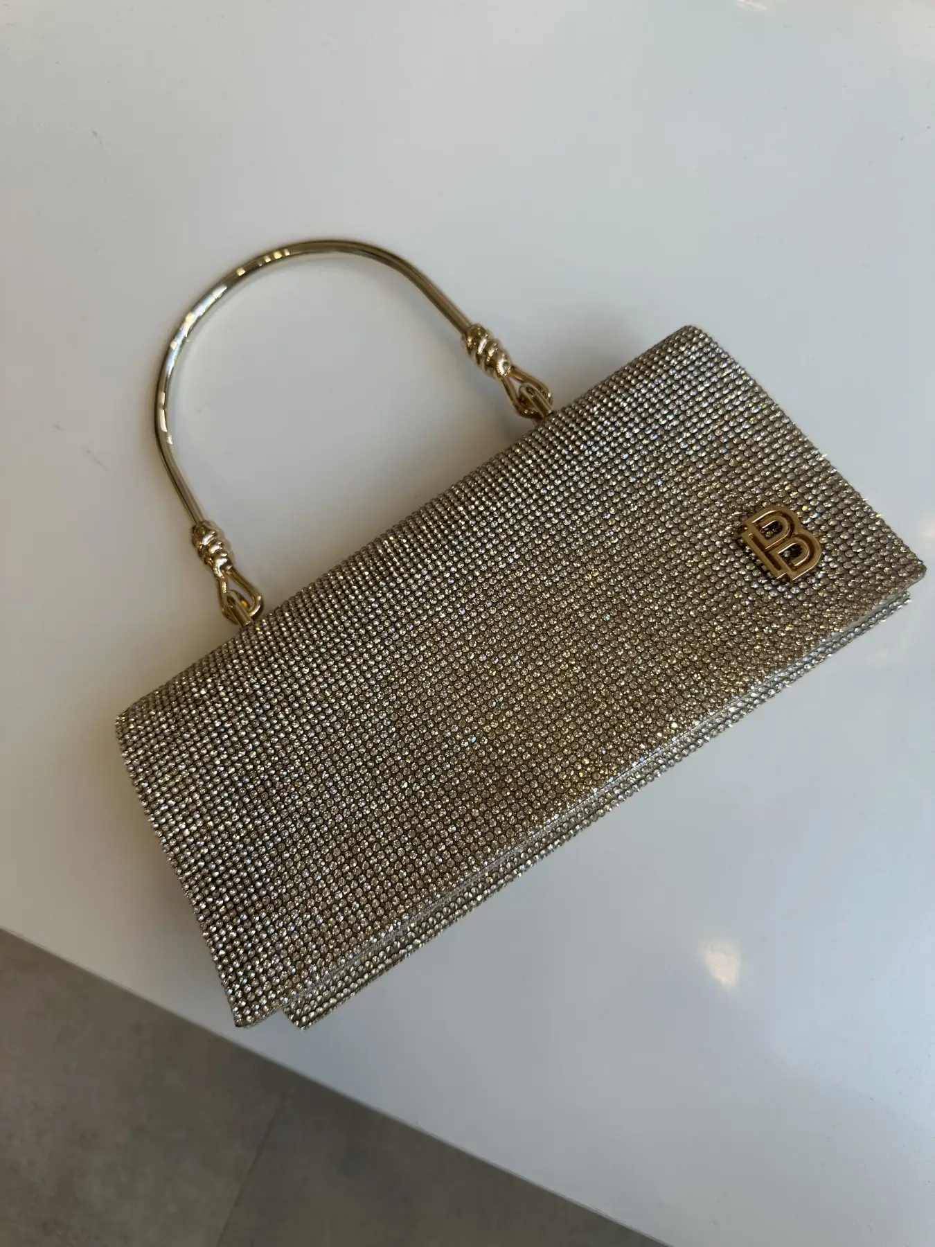 Τσαντάκι με στράς και χρυσό χερούλι