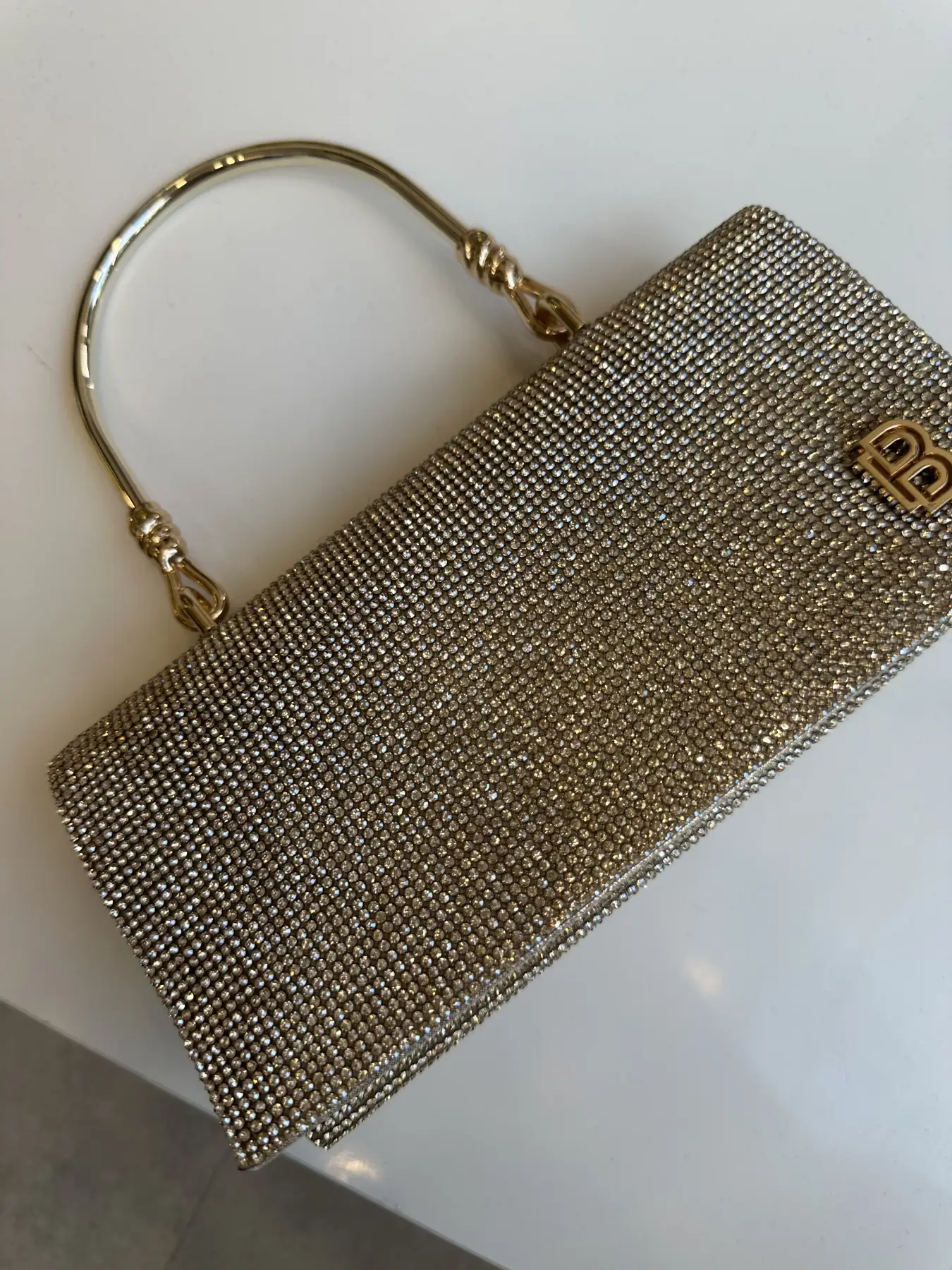 Τσαντάκι με στράς και χρυσό χερούλι