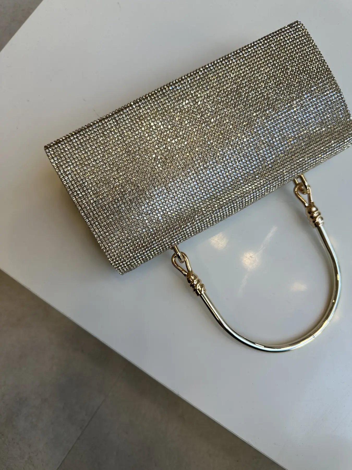 Τσαντάκι με στράς και χρυσό χερούλι