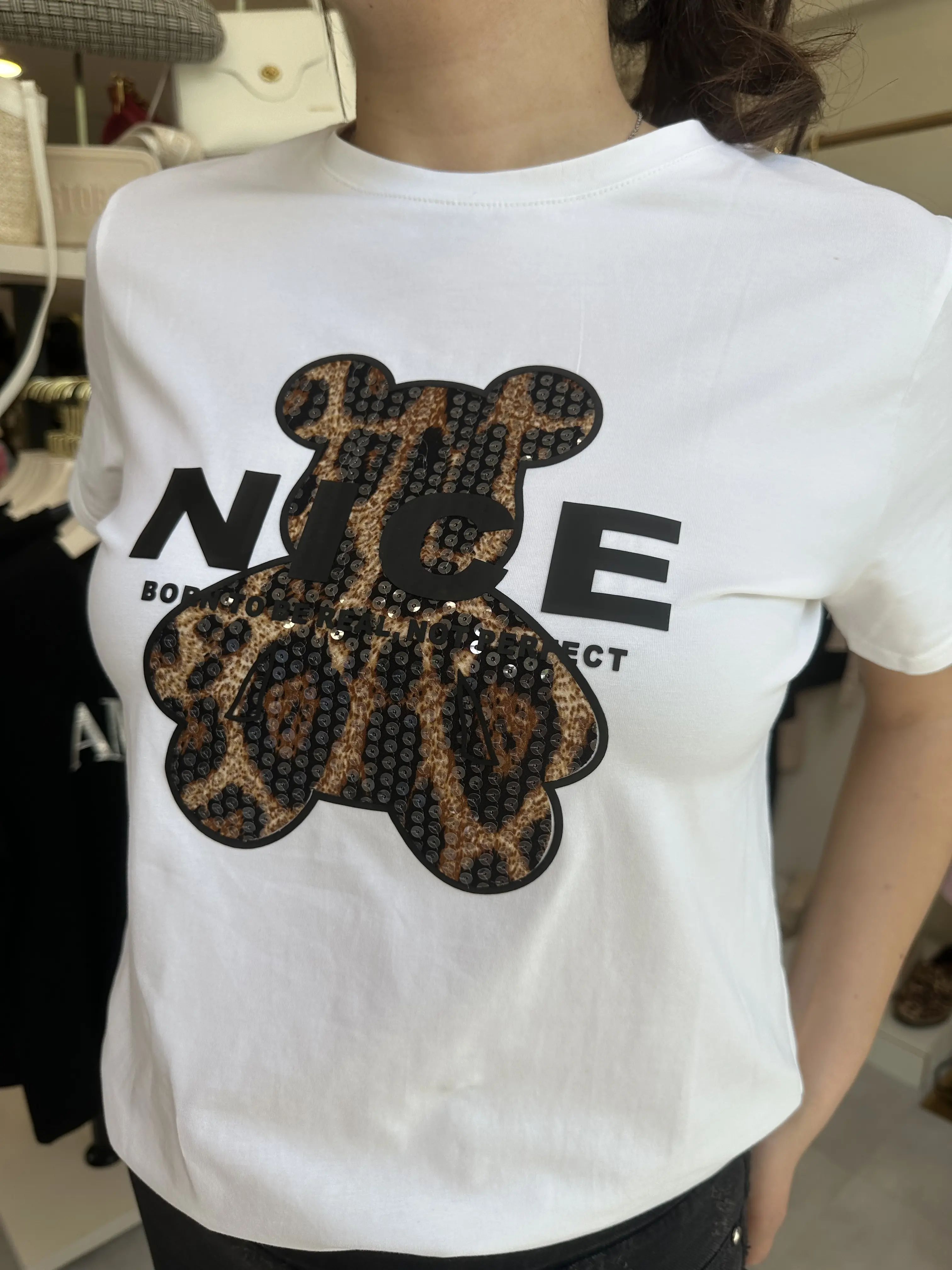 Κοντομάνικο t-shirt με λεπτομέρεια λεοπάρ αρκουδάκι