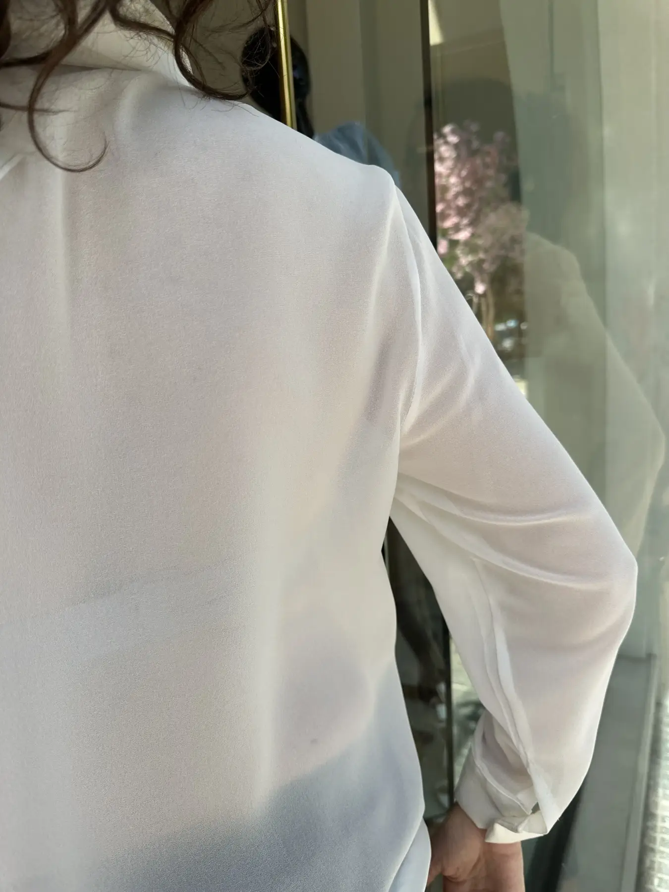 Λευκό διάφανο πουκάμισο με γραβάτα