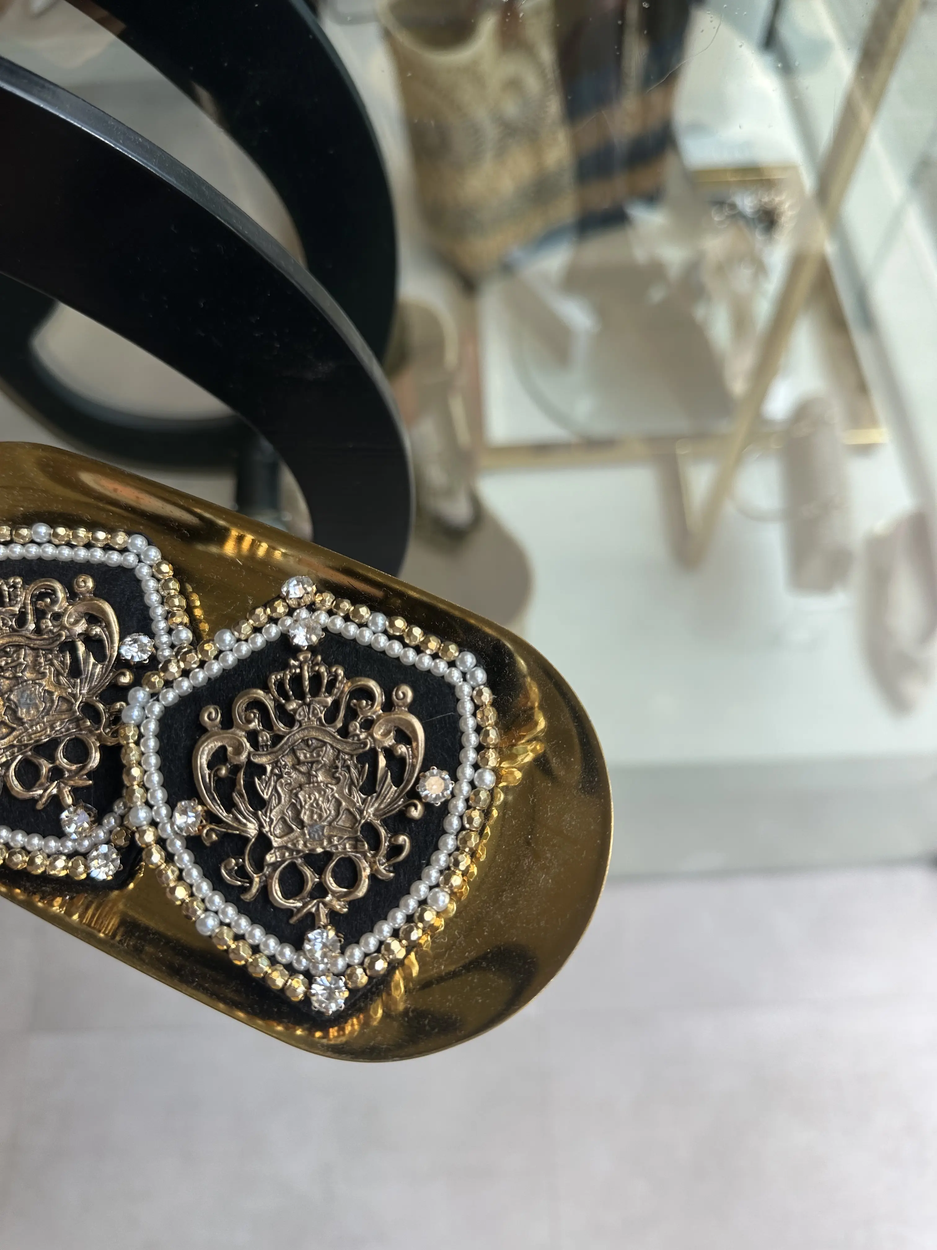 Καρφίτσα Queen