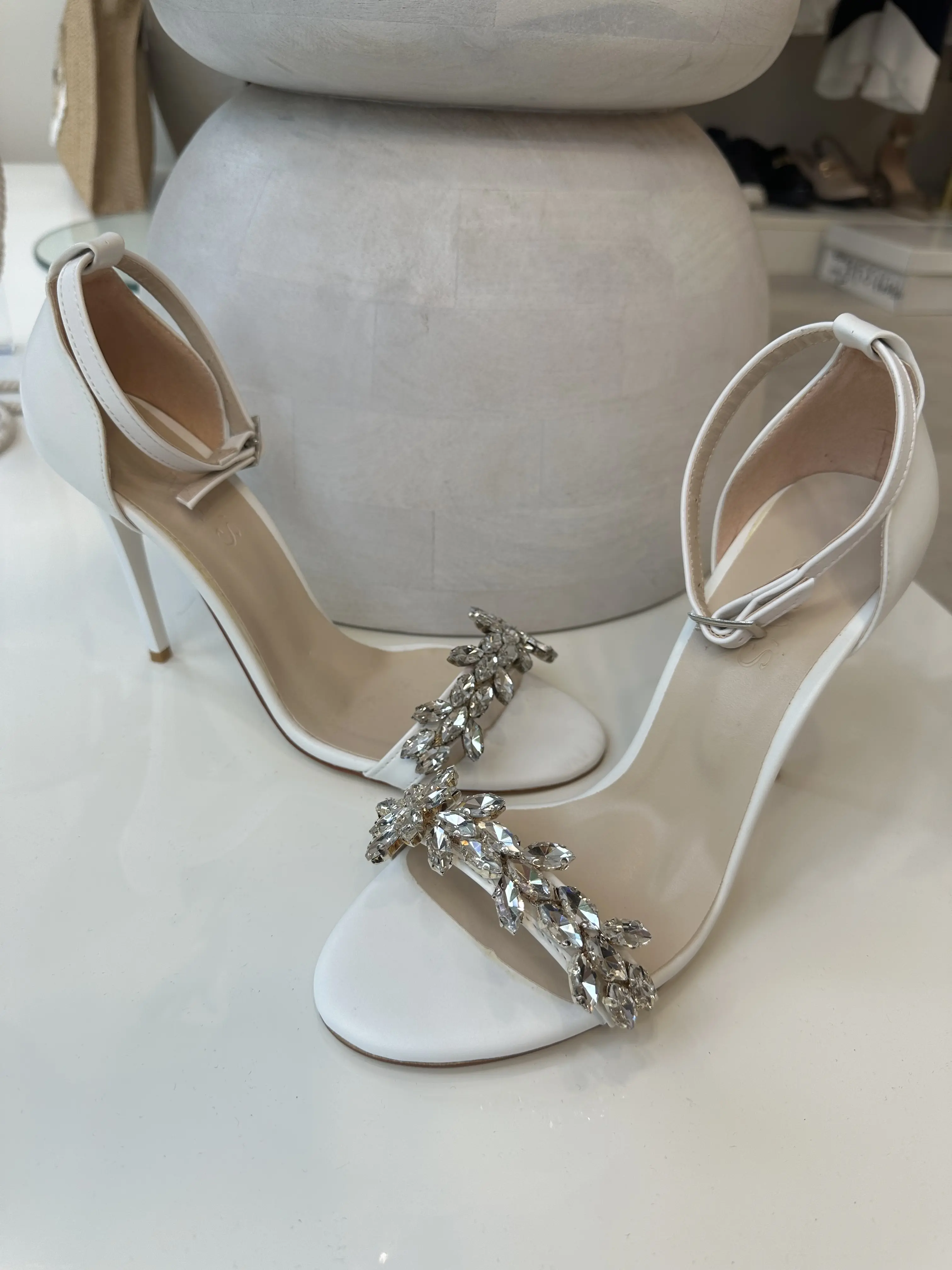 Λευκό Πέδιλο με Στρας