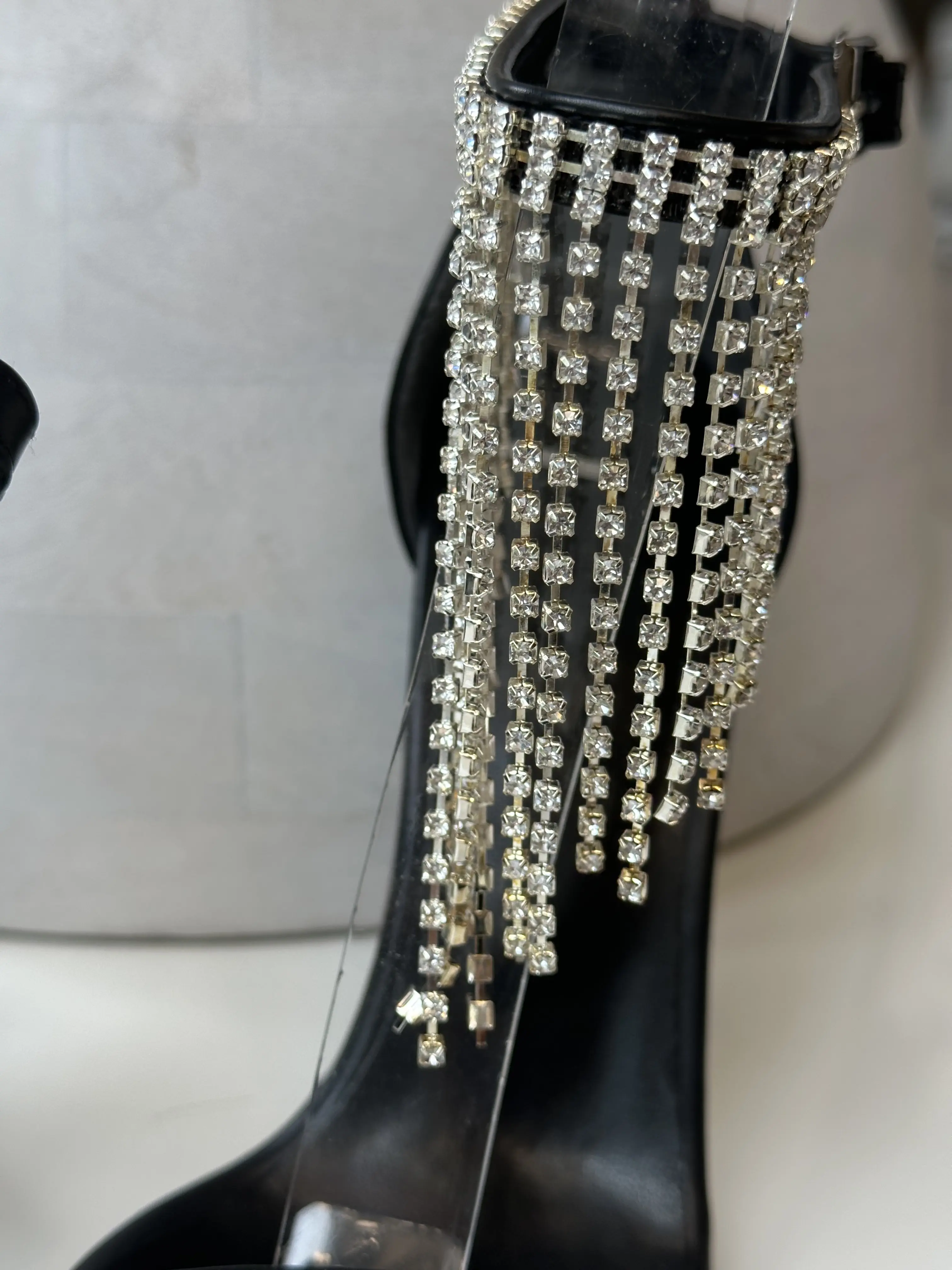 Μαύρο Πέδιλο με Στρας