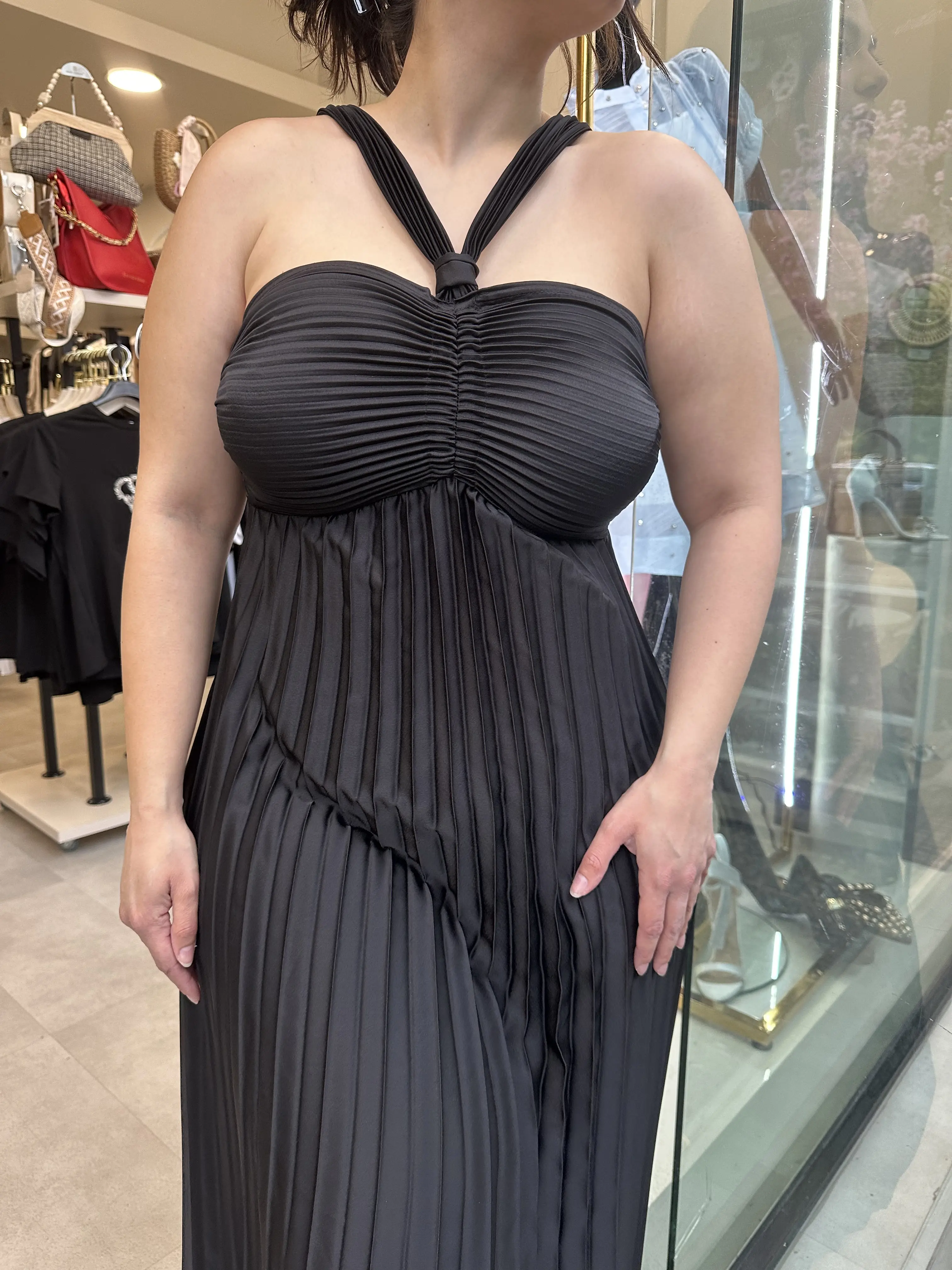 Φόρεμα μάυρο πλισέ