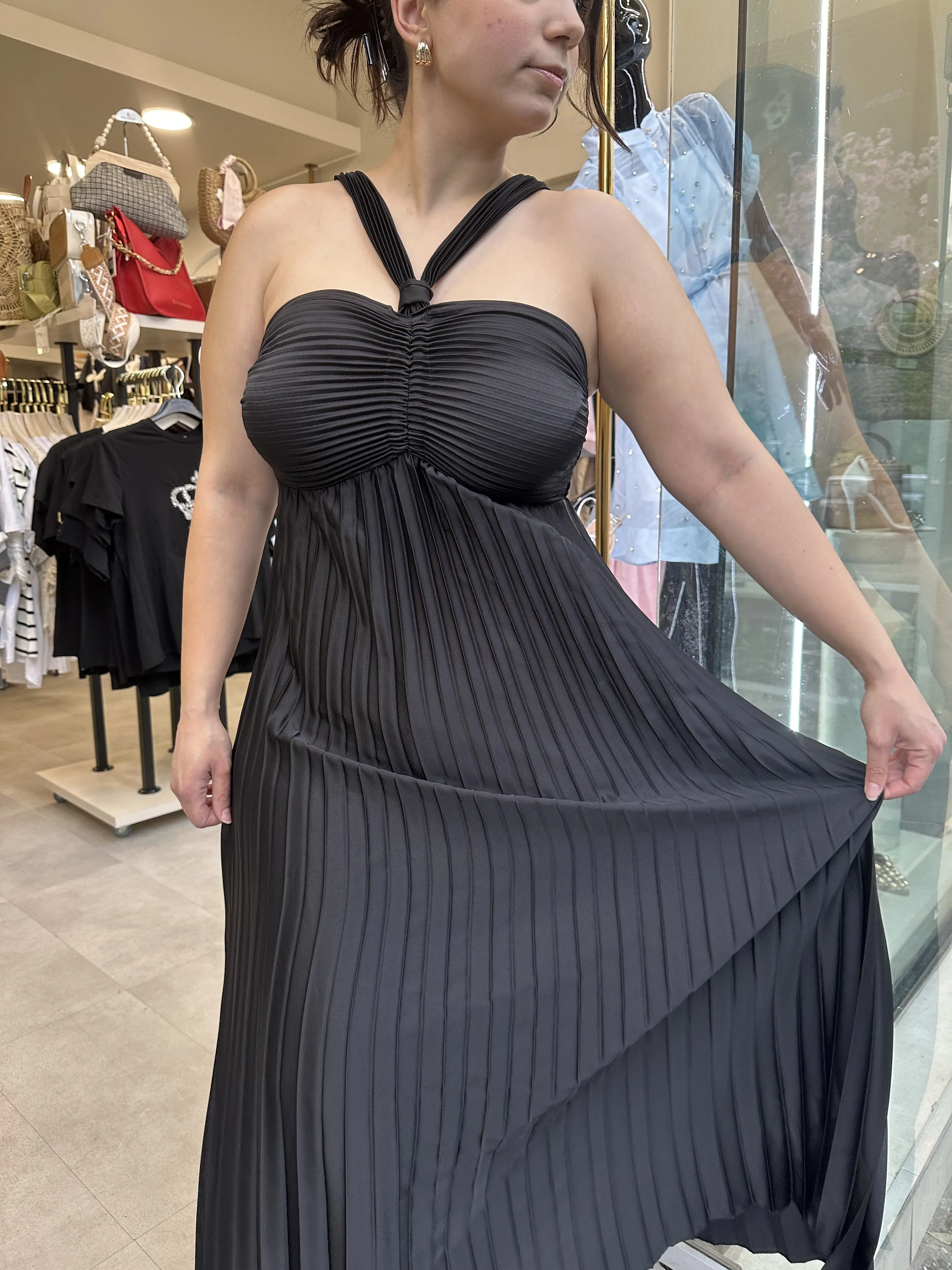 Φόρεμα μάυρο πλισέ