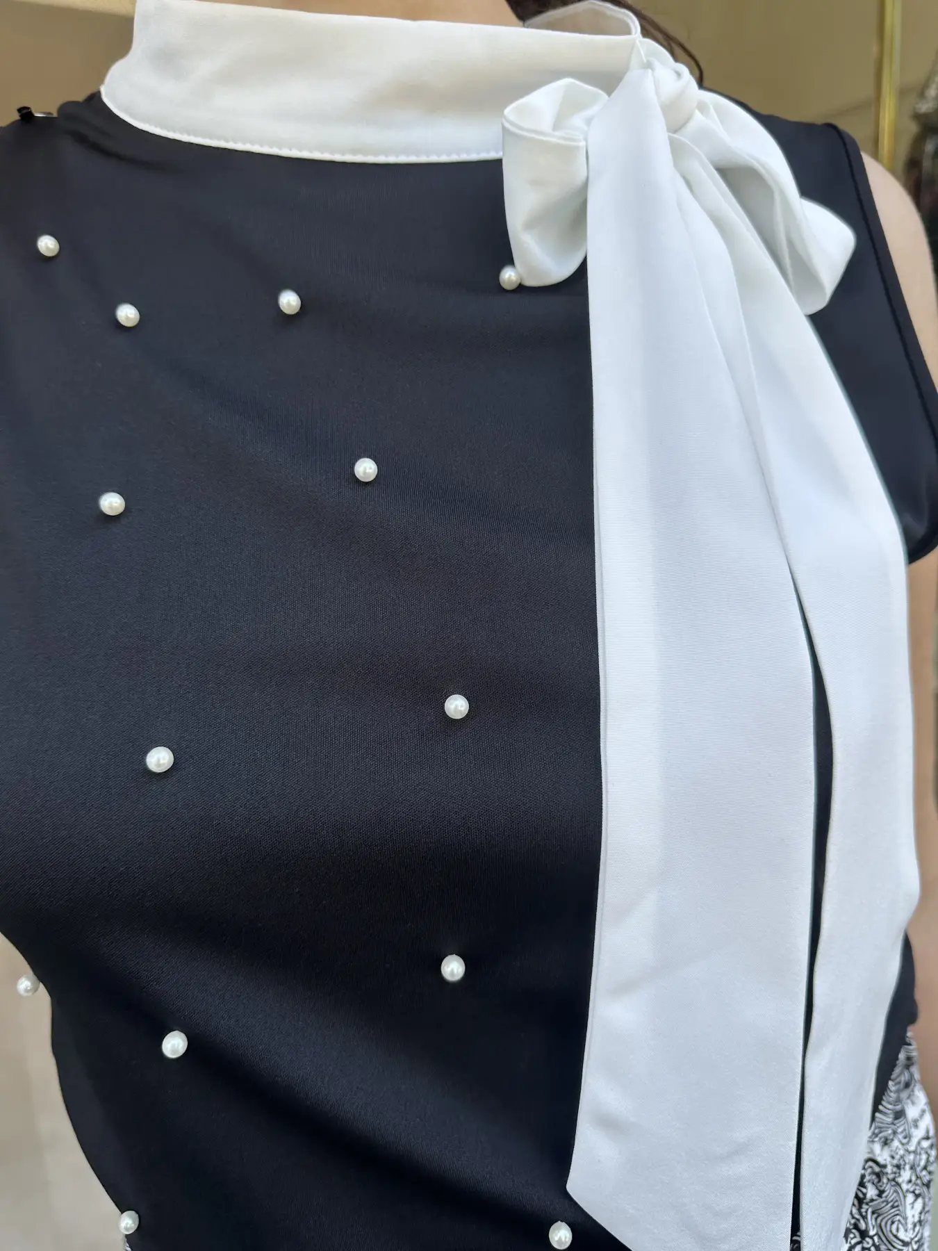 Μπλούζα μάυρη με πέρλες