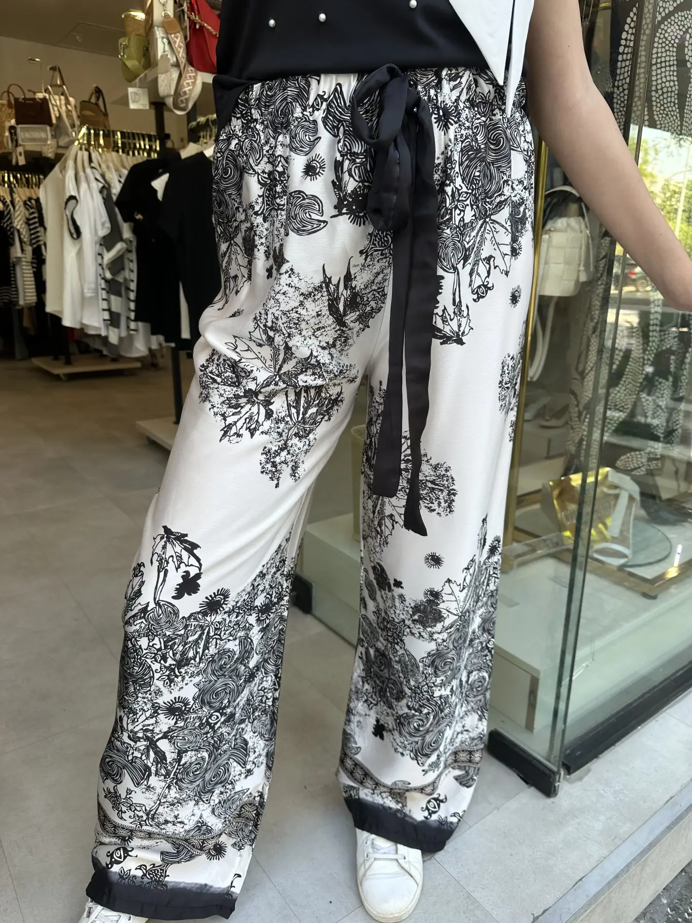 Παντελόνα φλοράλ