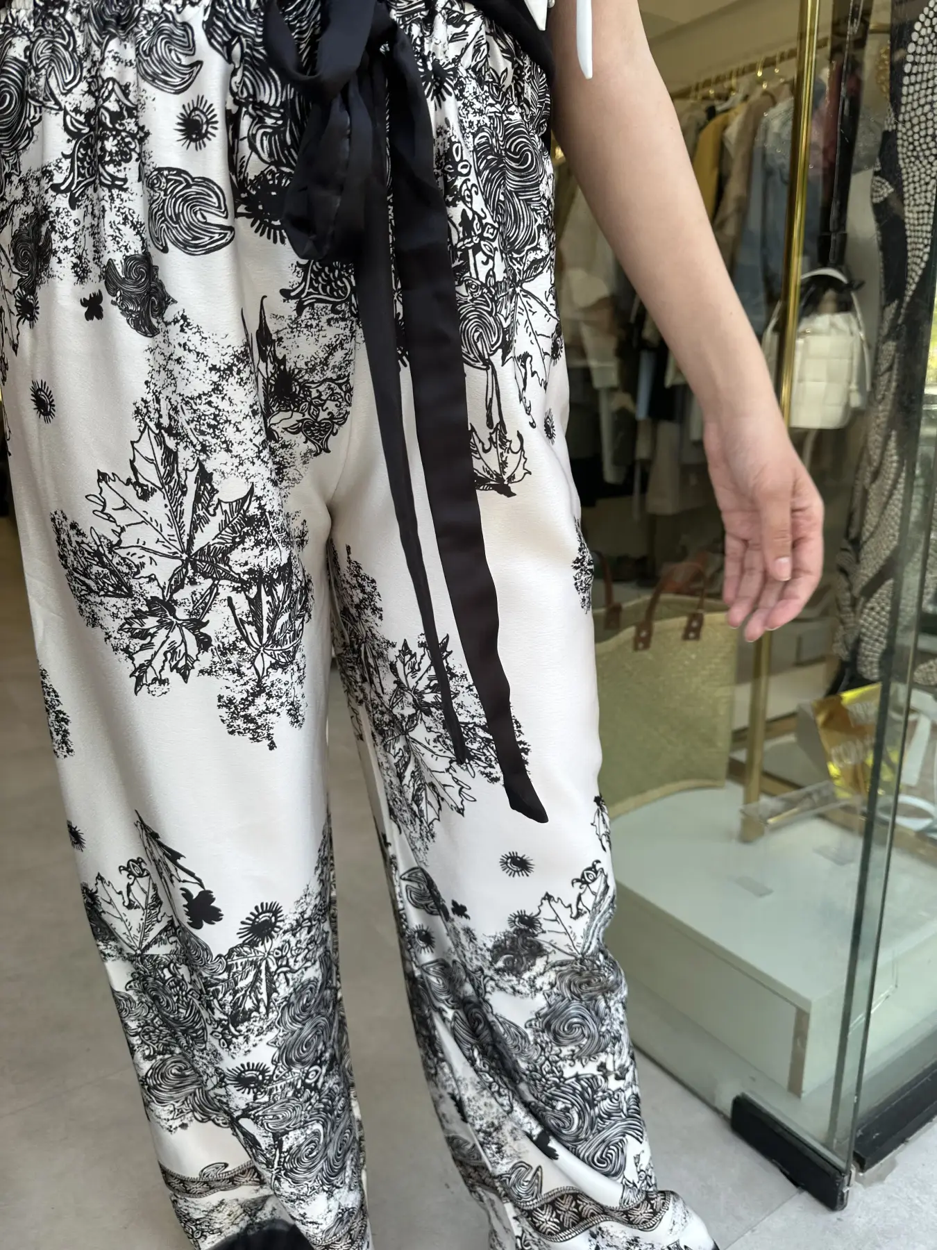 Παντελόνα φλοράλ