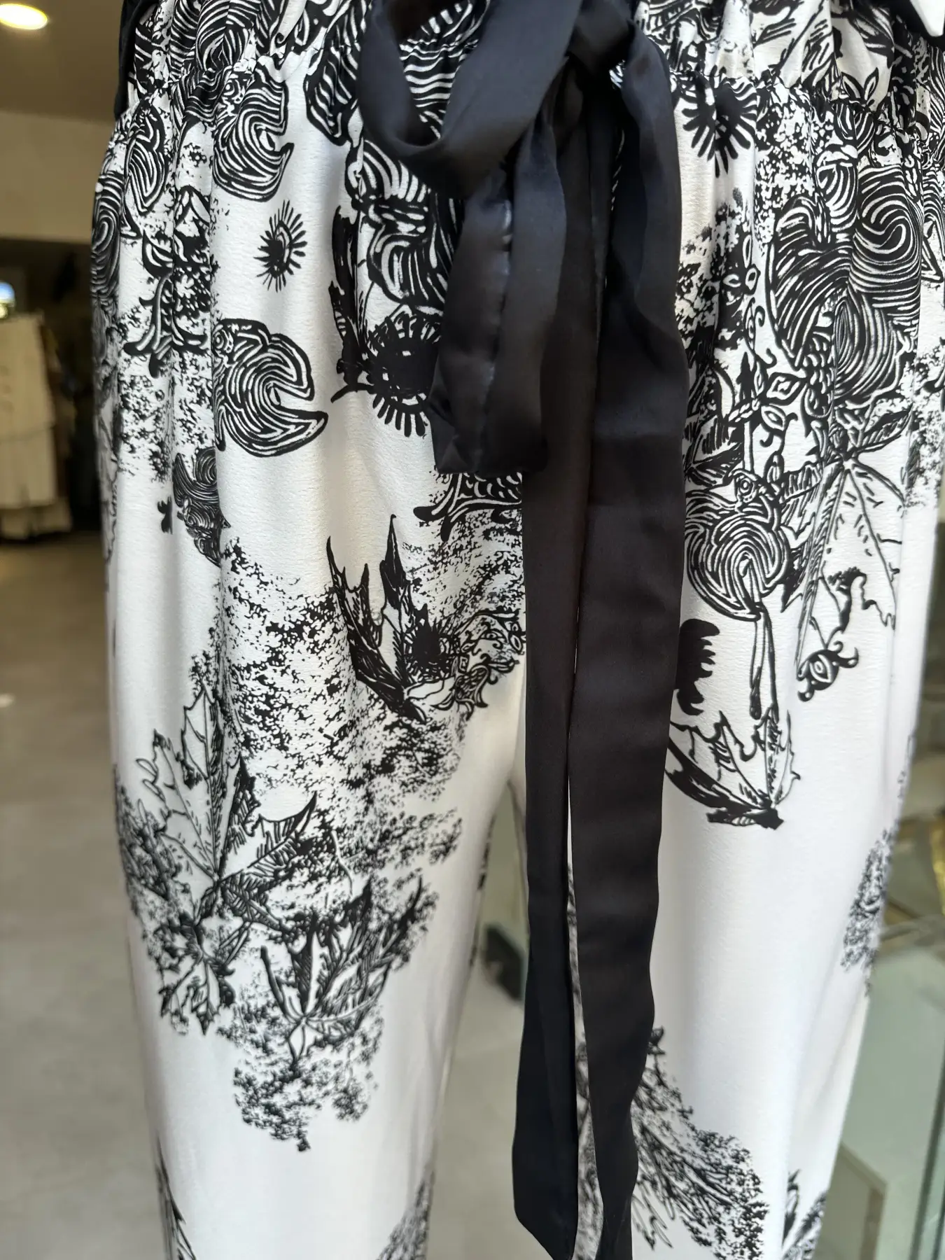 Παντελόνα φλοράλ