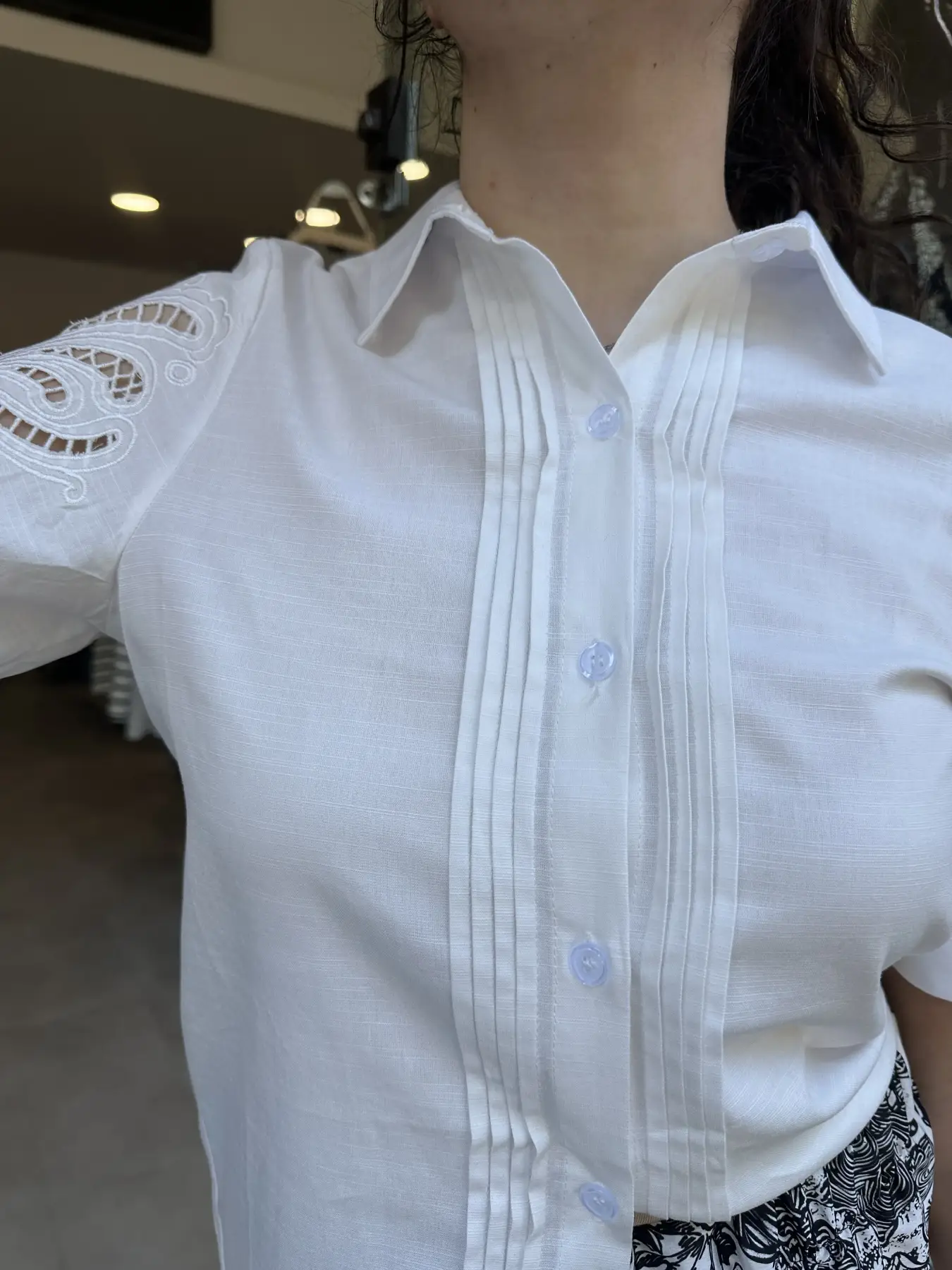 Πουκάμισο λευκό με κέντημα