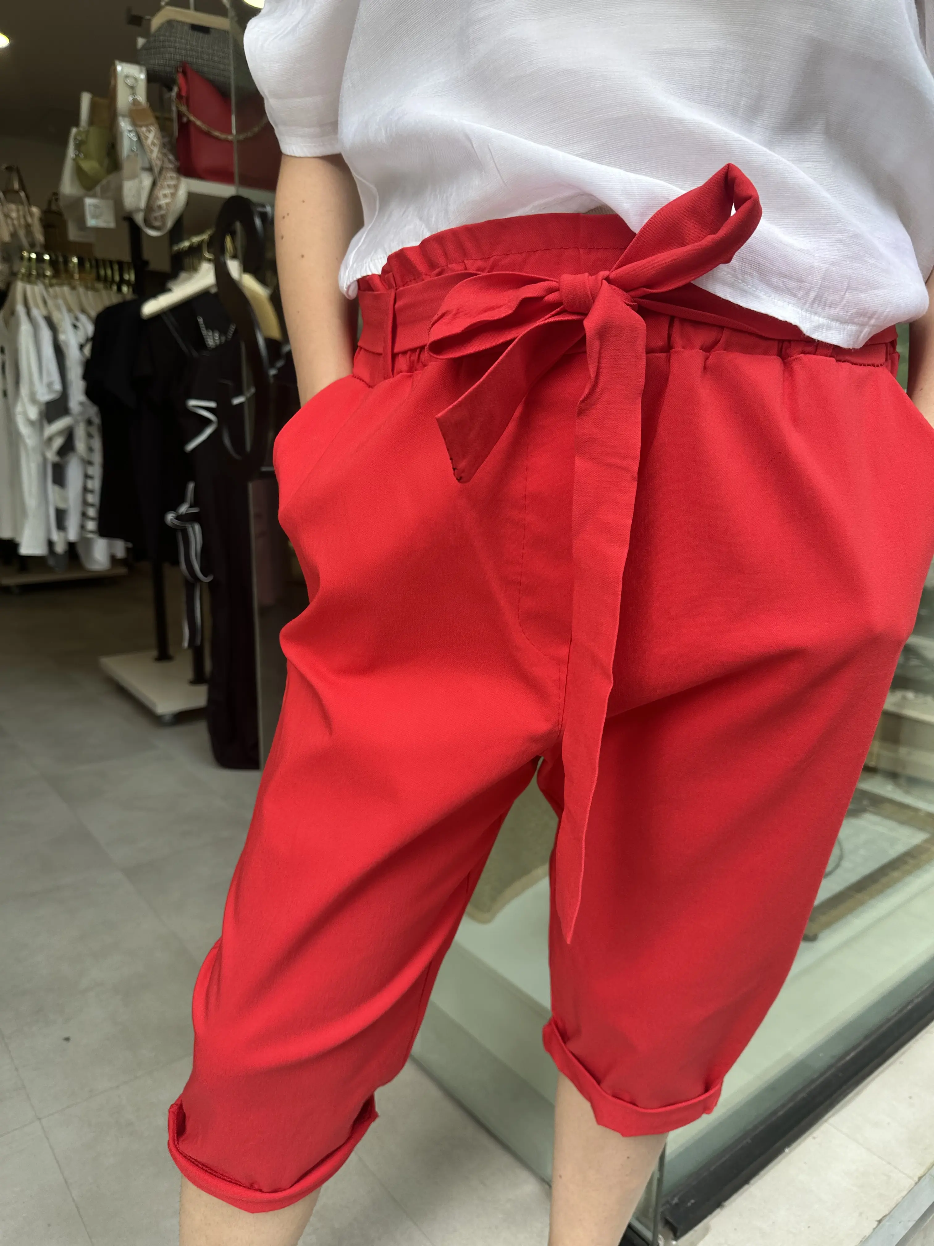 Βερμούδα Κόκκινη με ζώνη