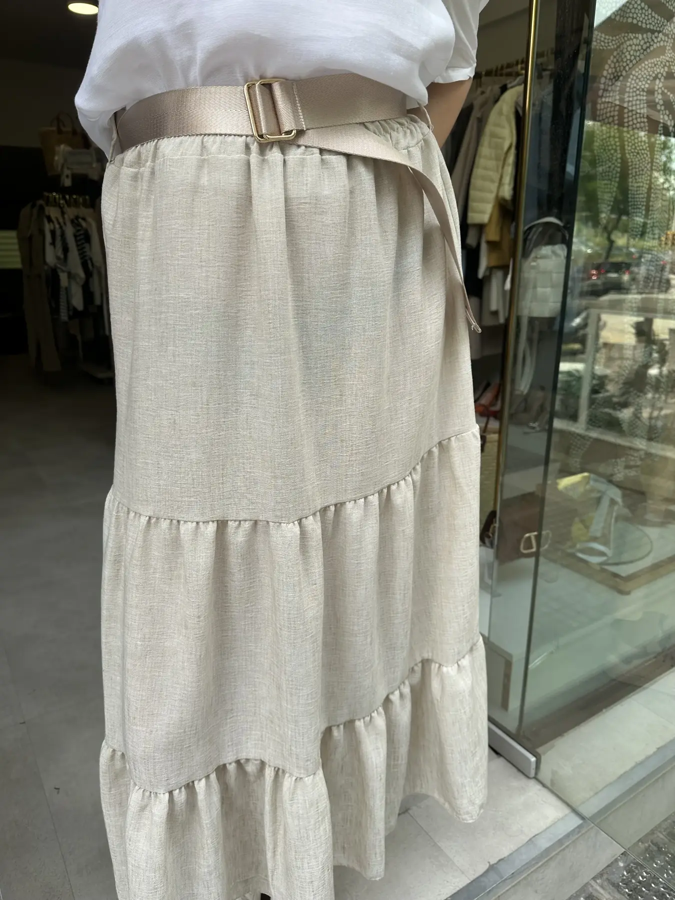 Φούστα μπέζ