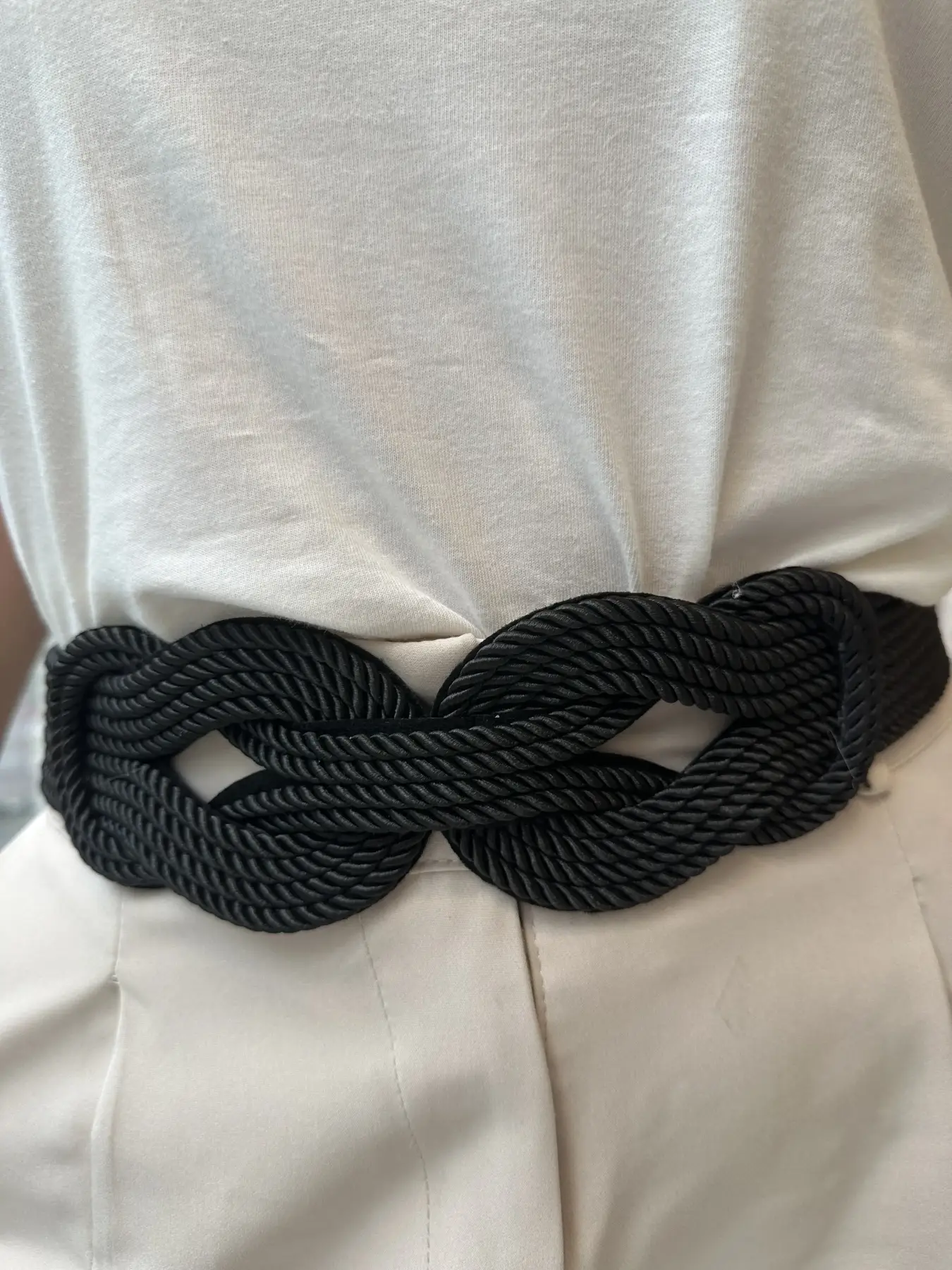΄Μάυρη ζώνη με κορδόνια πλεχτή