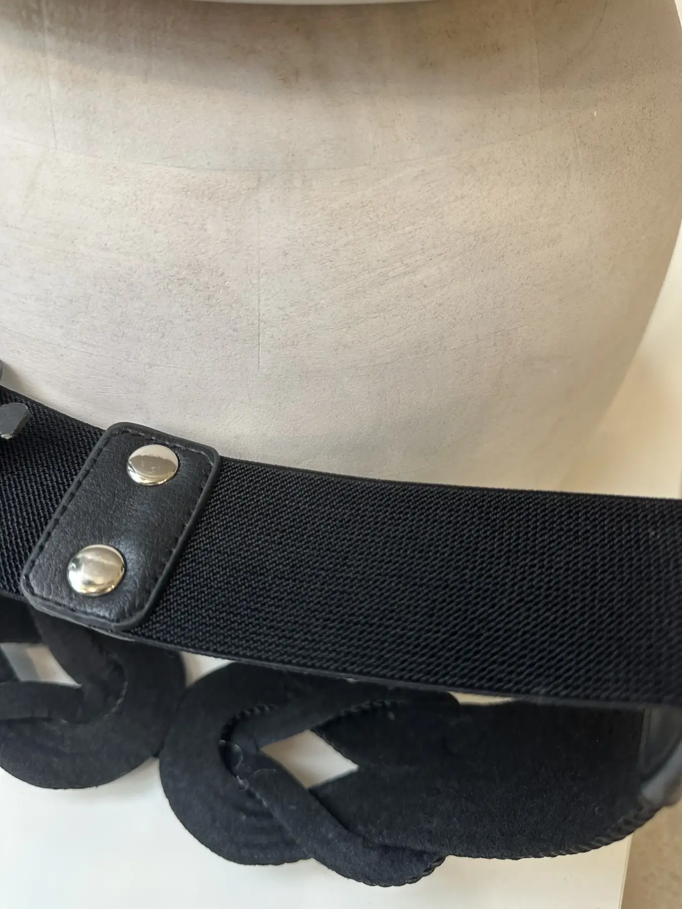 ΄Μάυρη ζώνη με κορδόνια πλεχτή