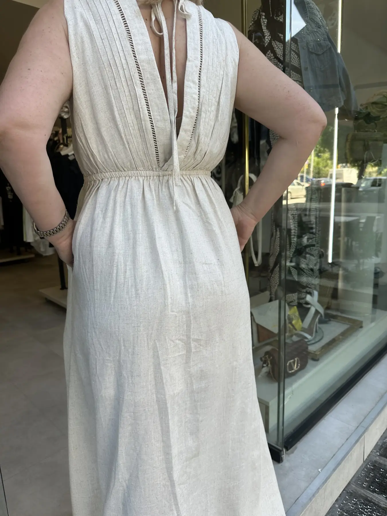 Φόρεμα μπέζ με κουμπιά