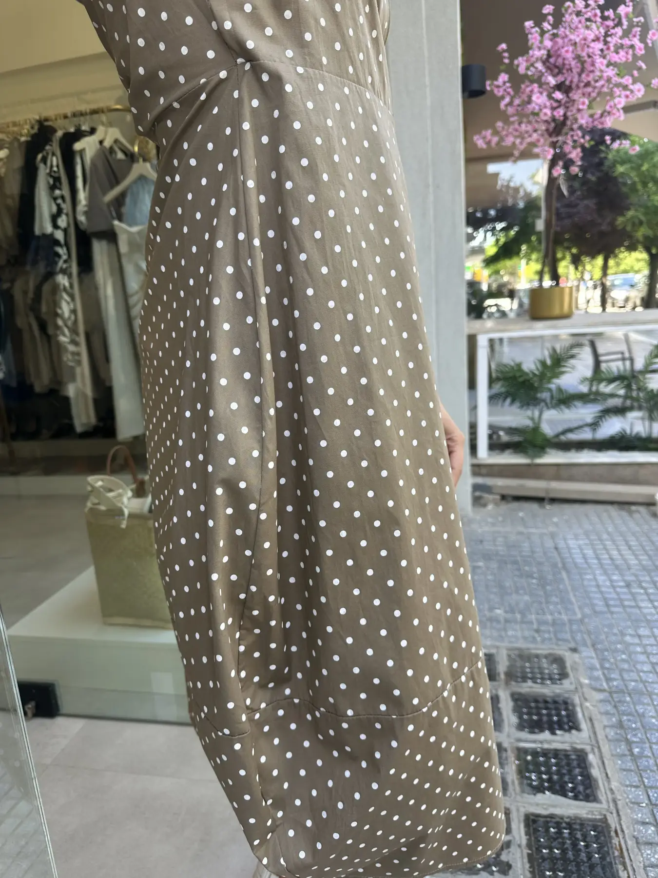 Μπεζ Πουά Φόρεμα