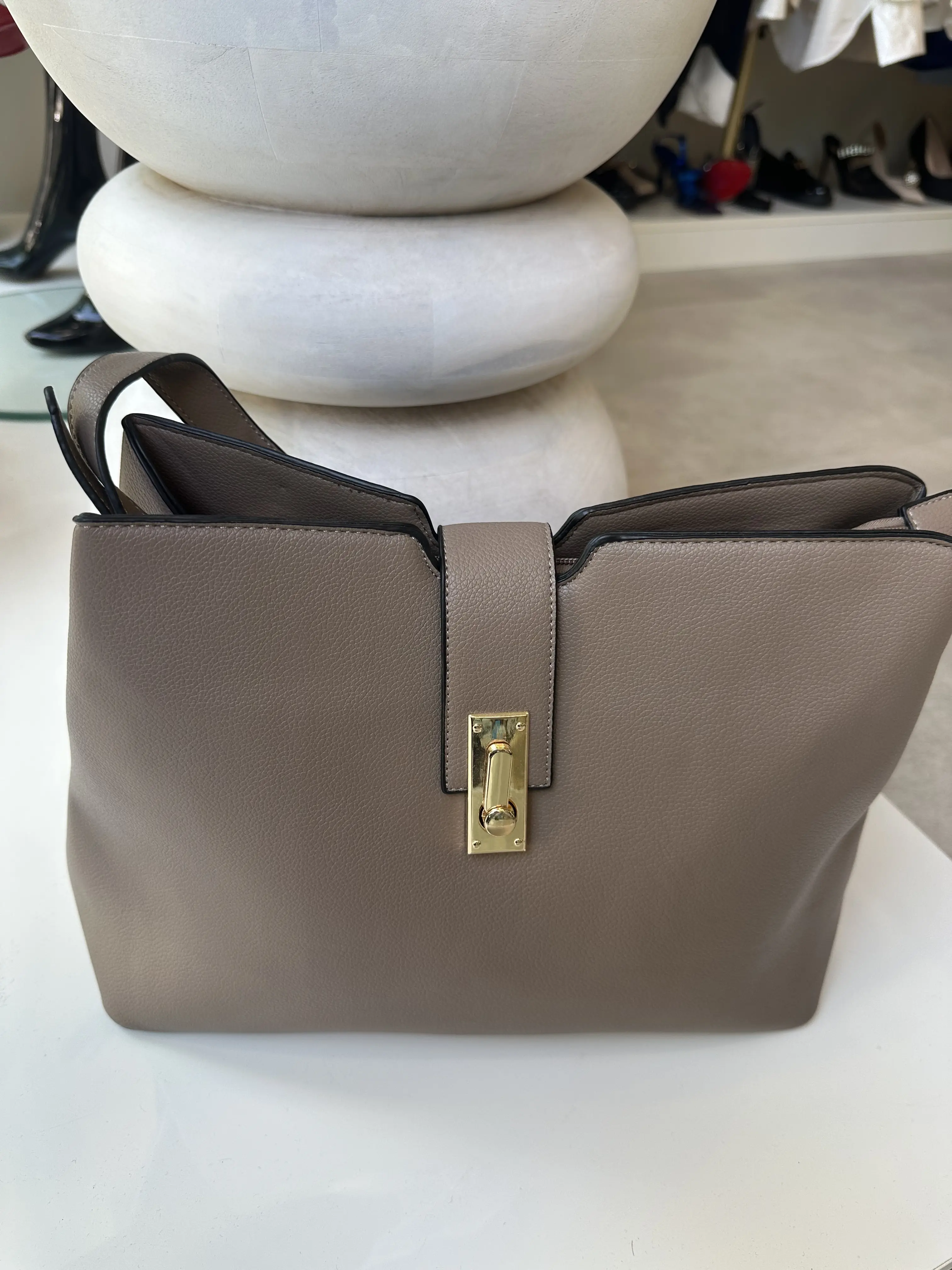 Μπεζ  elephant Καθημερινή Τσάντα με Χρυσό Κούμπωμα