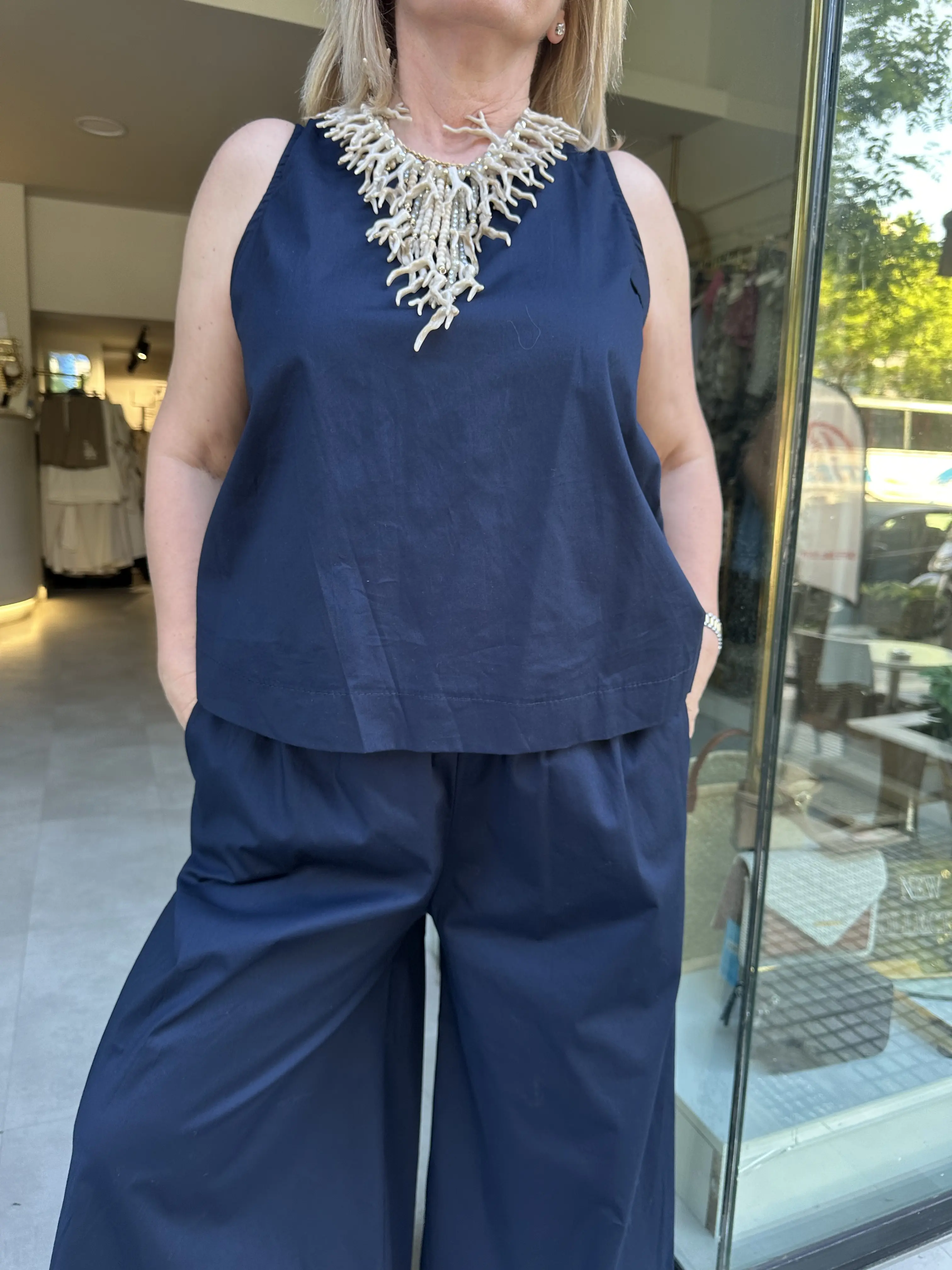 Σκούρο Μπλε Σετ με Κουμπιά στο πίσω μέρος