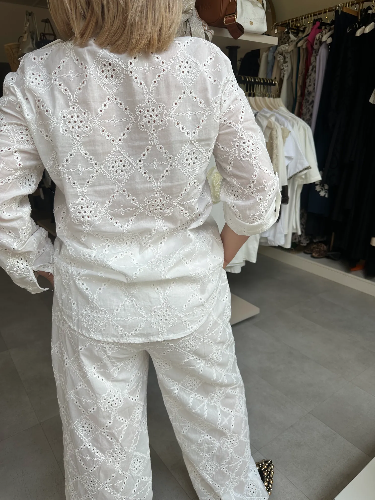 Λευκό Κιπούρ Σετ με Πουκαμίσα και Παντελόνα