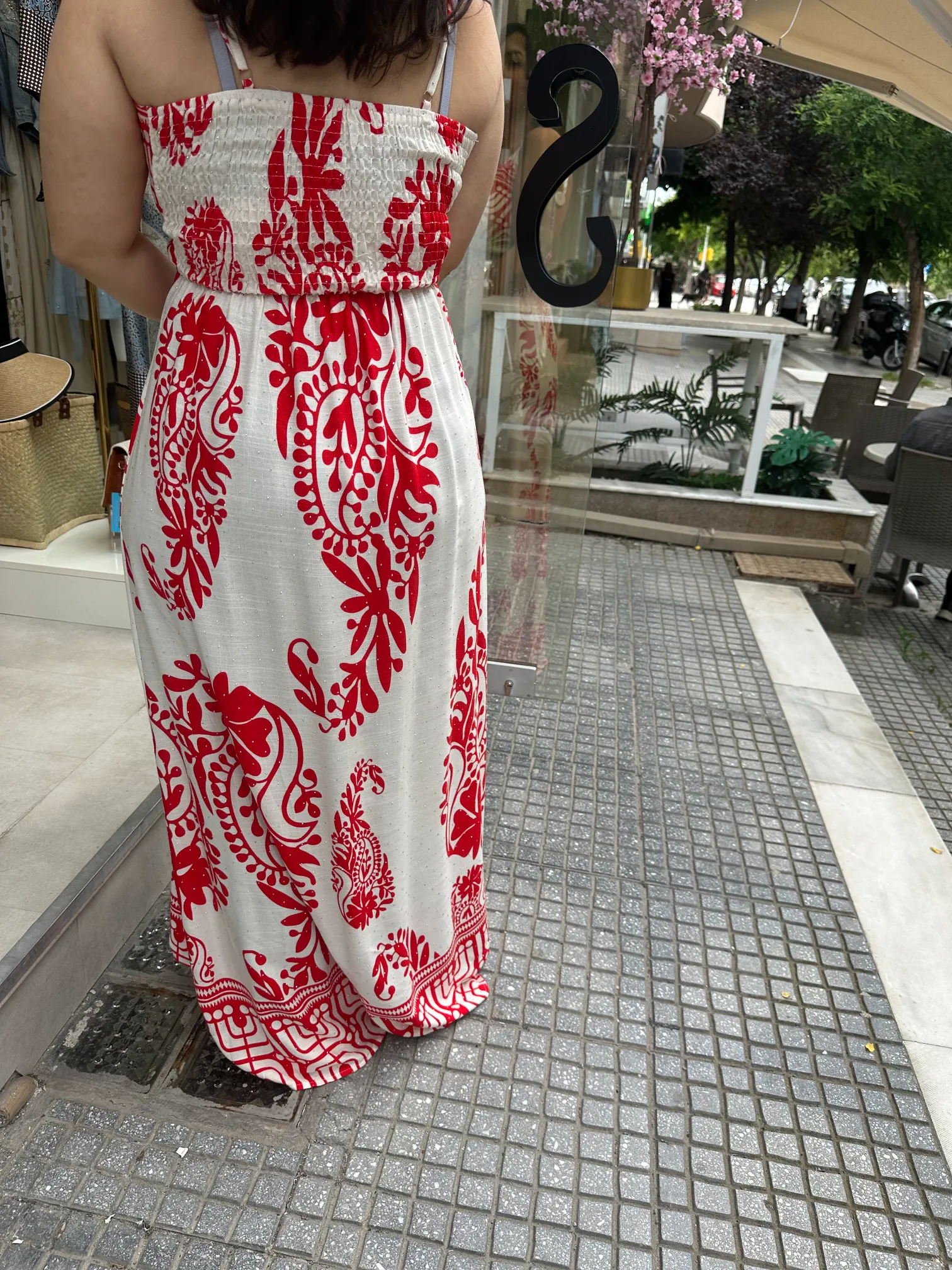 Μάξι Φόρεμα με Κόκκινα Σχέδια και Στρας