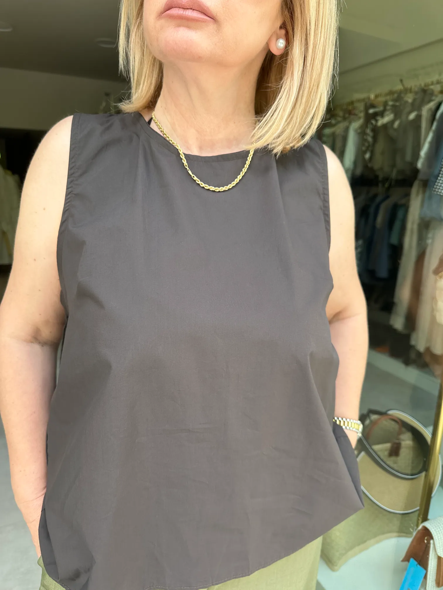 Καφέ Μπλούζα με Φιόγκο στην Πλάτη