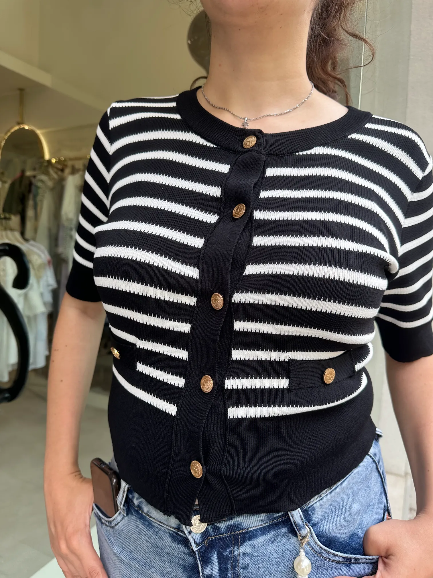 Μαύρο κοντομάνικο ριγέ ζακετάκι