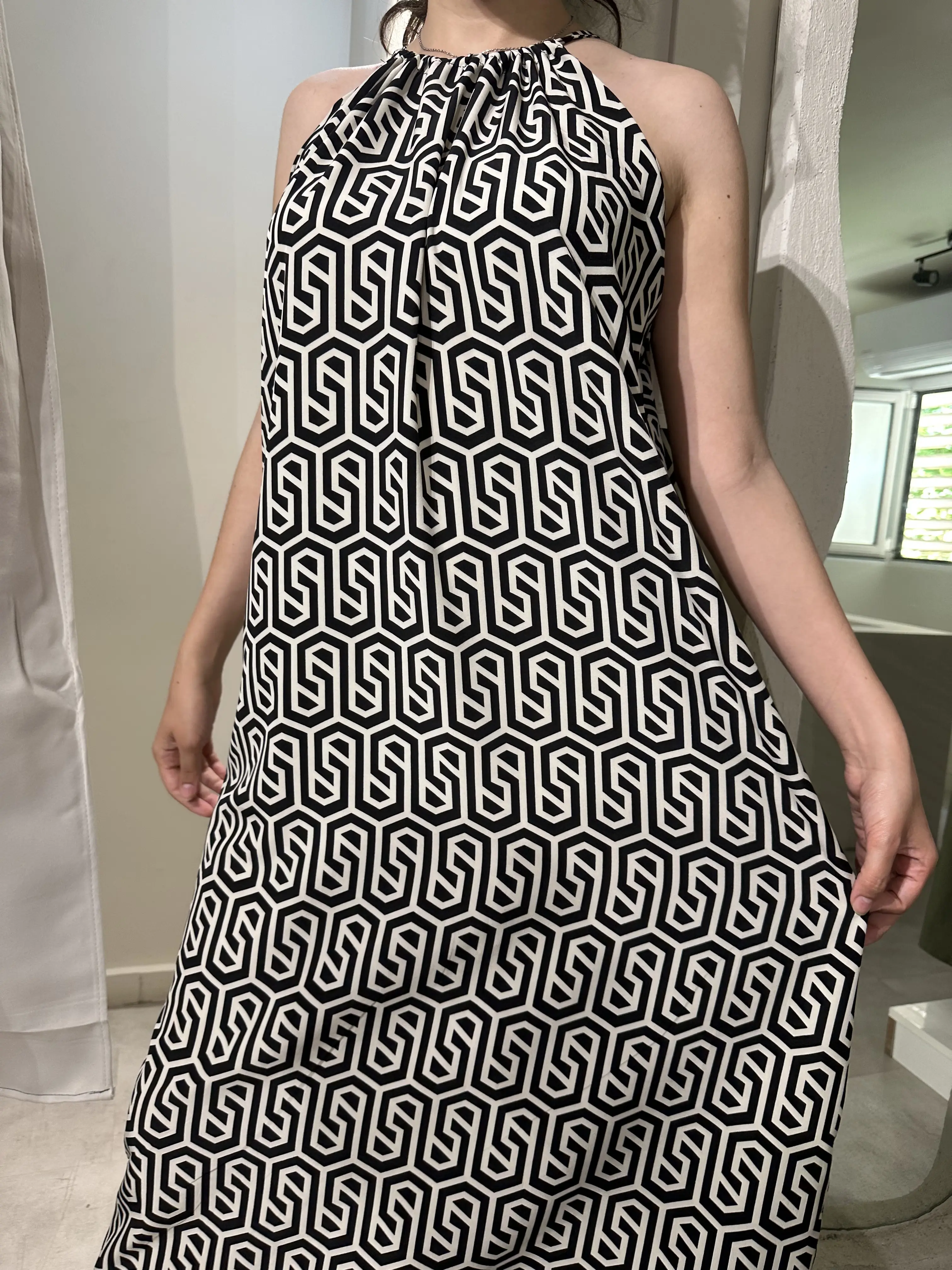 Φόρεμα ασπρόμαυρο