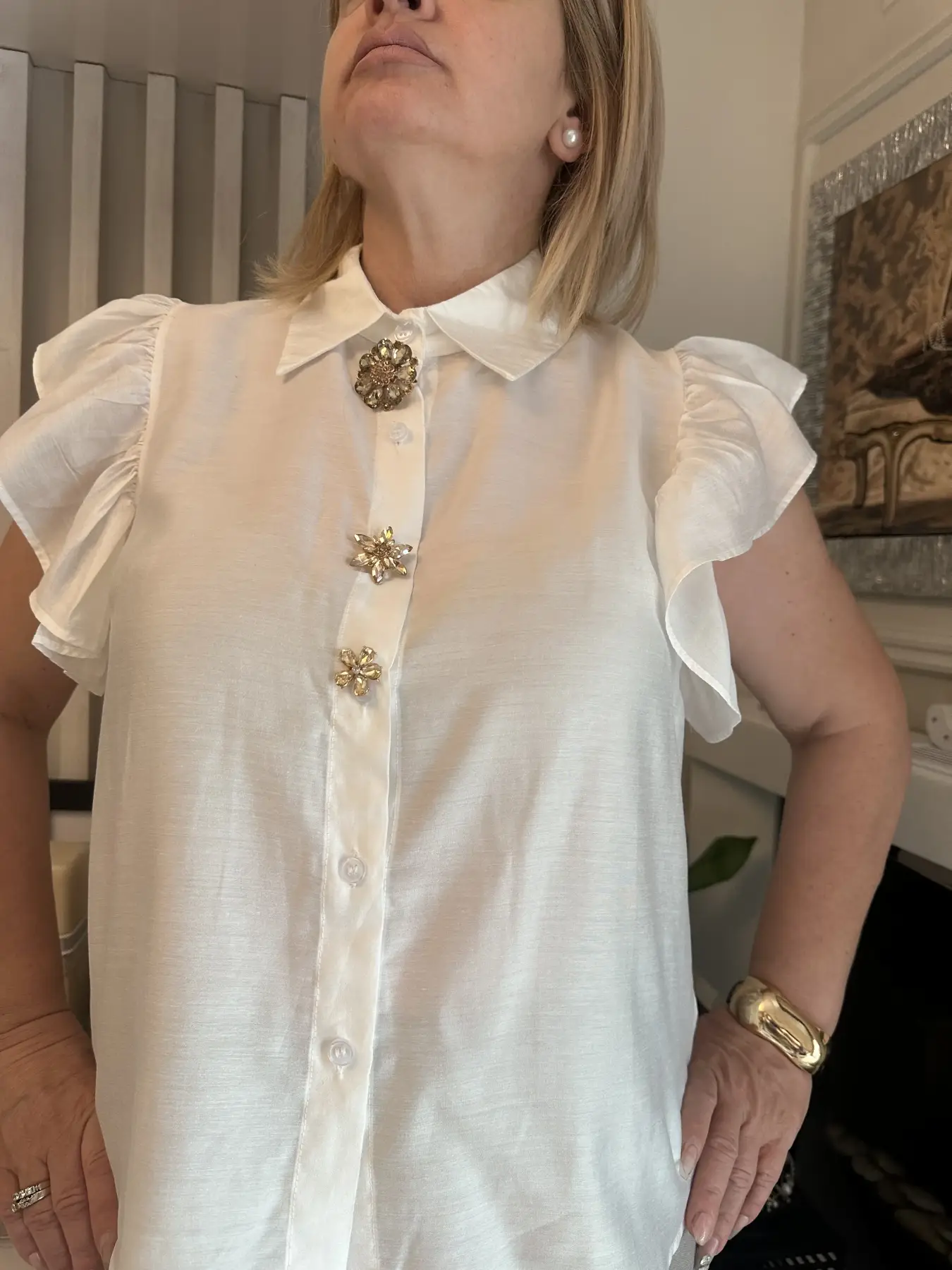 Πουκάμισο λευκό με στράς και φρού-φρού μανίκι