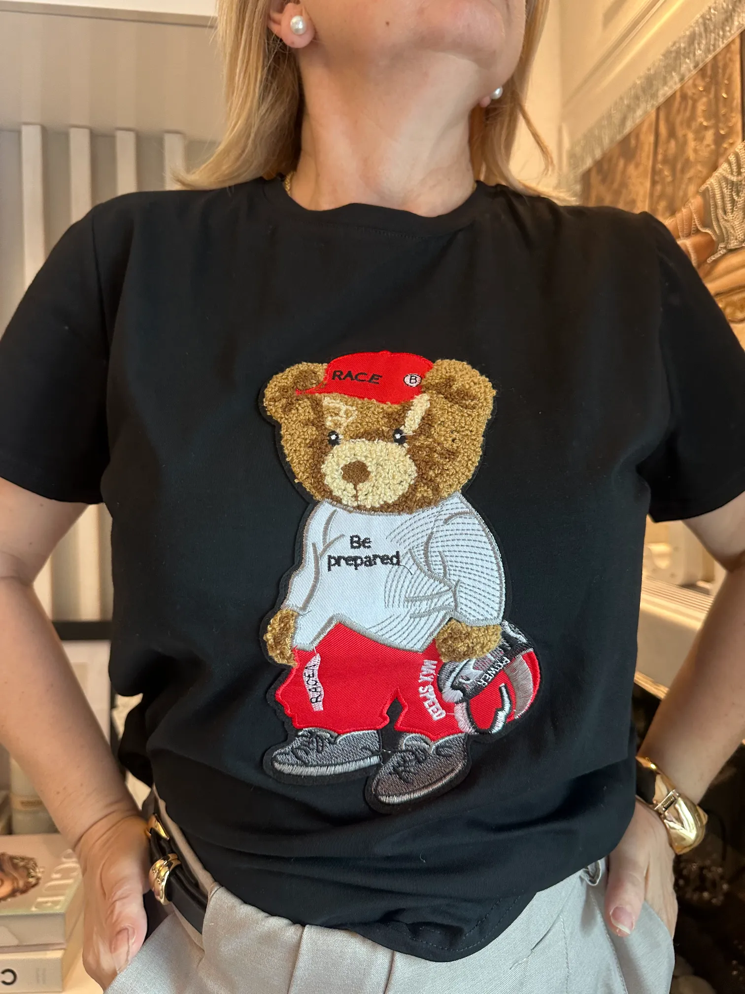 μαύρο t-shirt με λεπτομέρεια αρκουδάκι