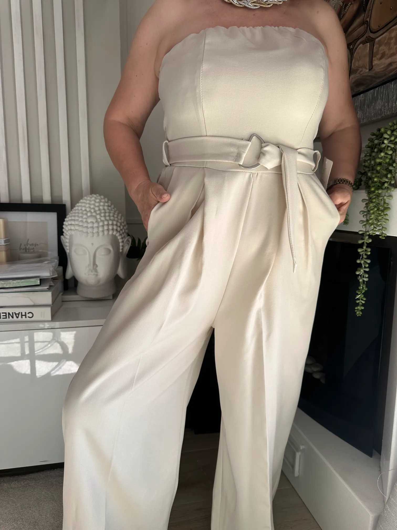 στράπλες μπέζ ολόσωμη φόρμα