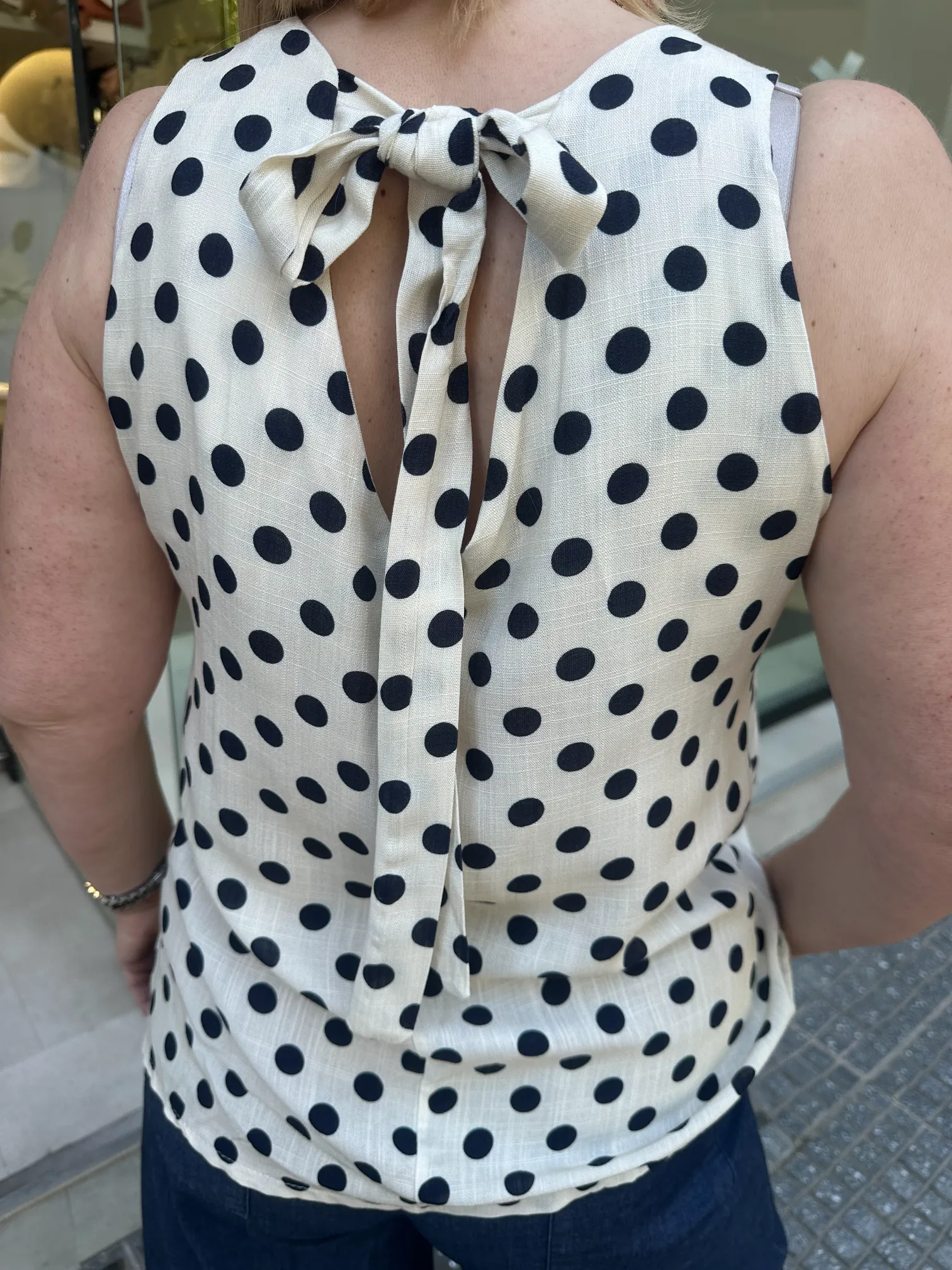 Μπλούζα Μπεζ με Μαύρο Πουά