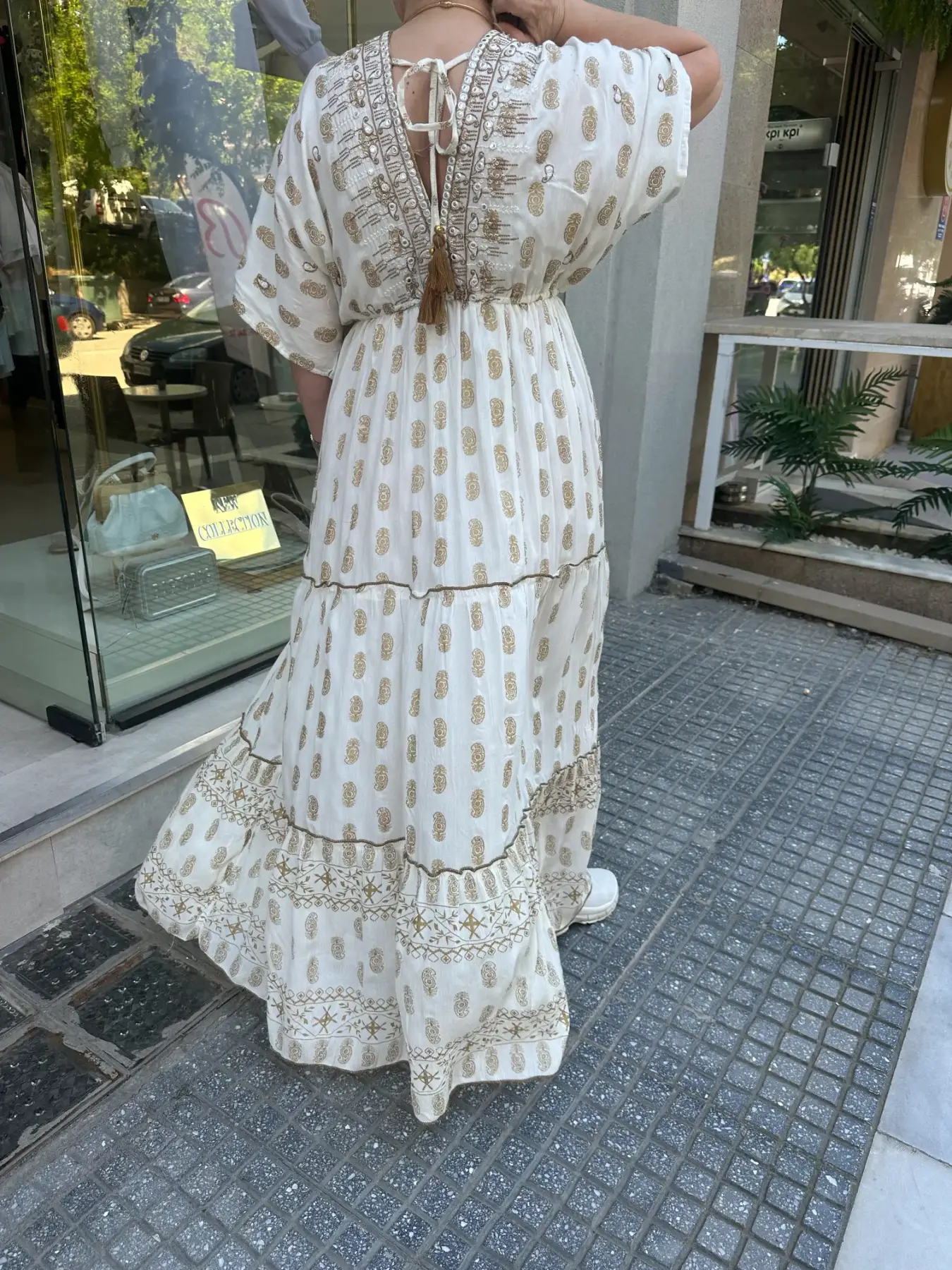 Λευκό Μάξι Φόρεμα με Λαχούρια