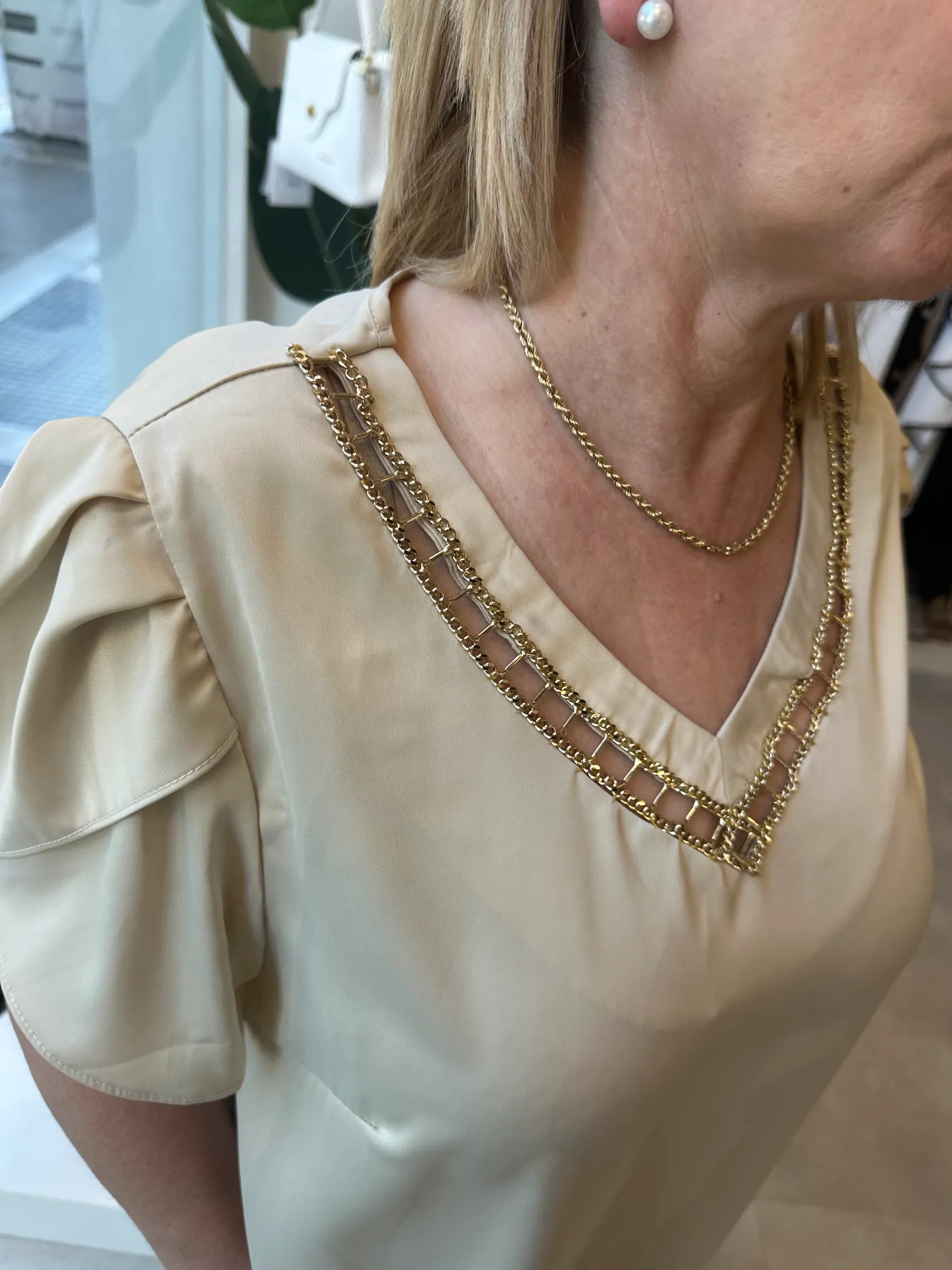 Midi Φόρεμα Μπεζ Με Χρυσά Διακοσμητικά