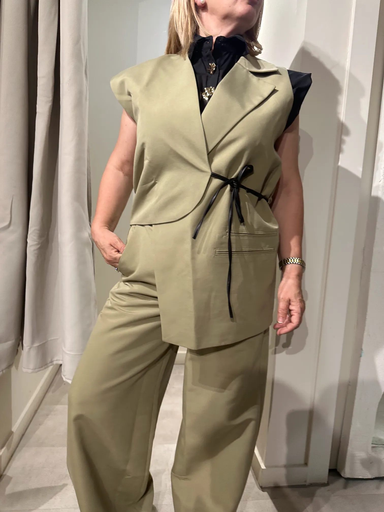 Λαδί Σετ Γιλέκο και Παντελόνι