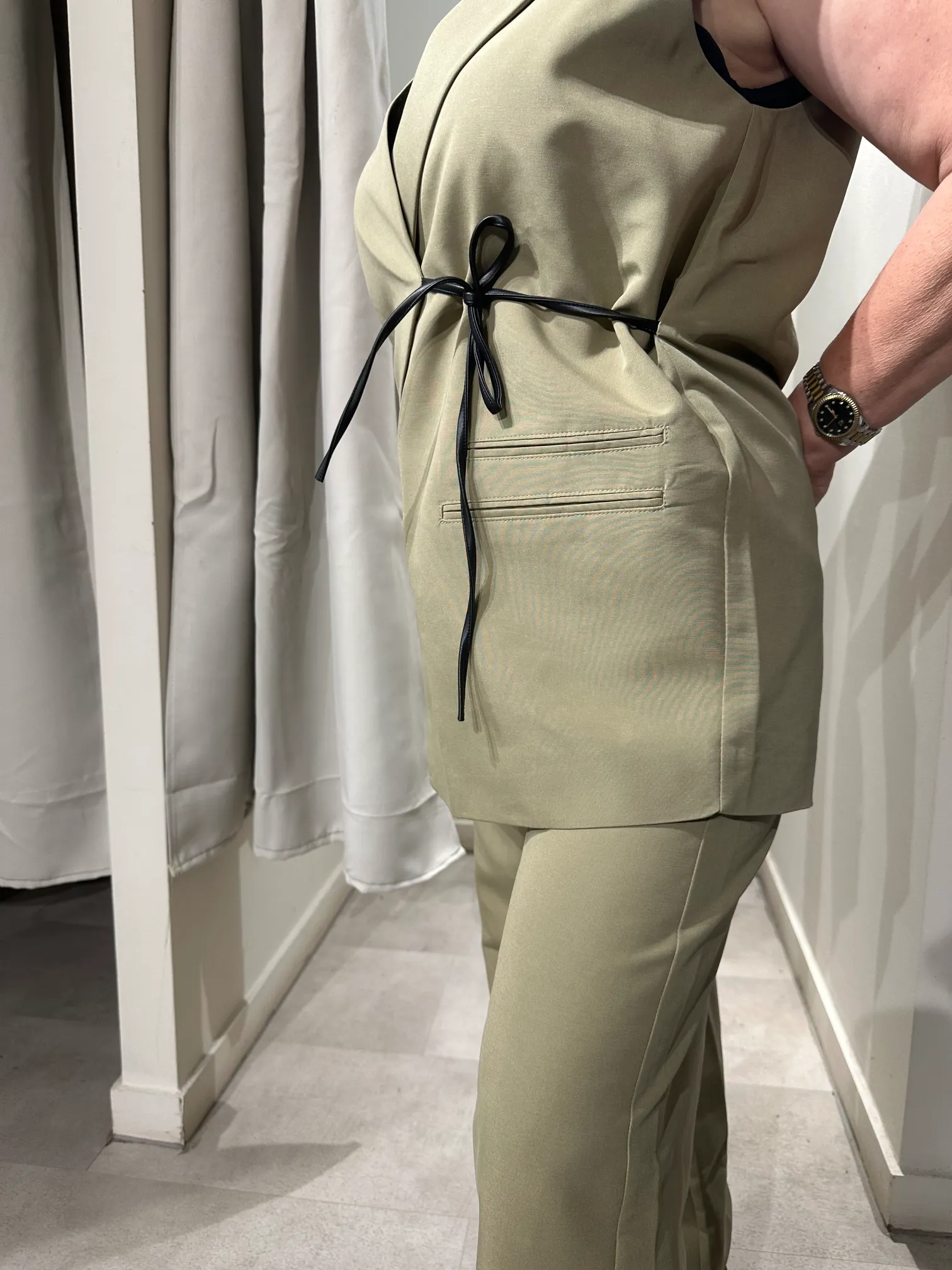 Λαδί Σετ Γιλέκο και Παντελόνι