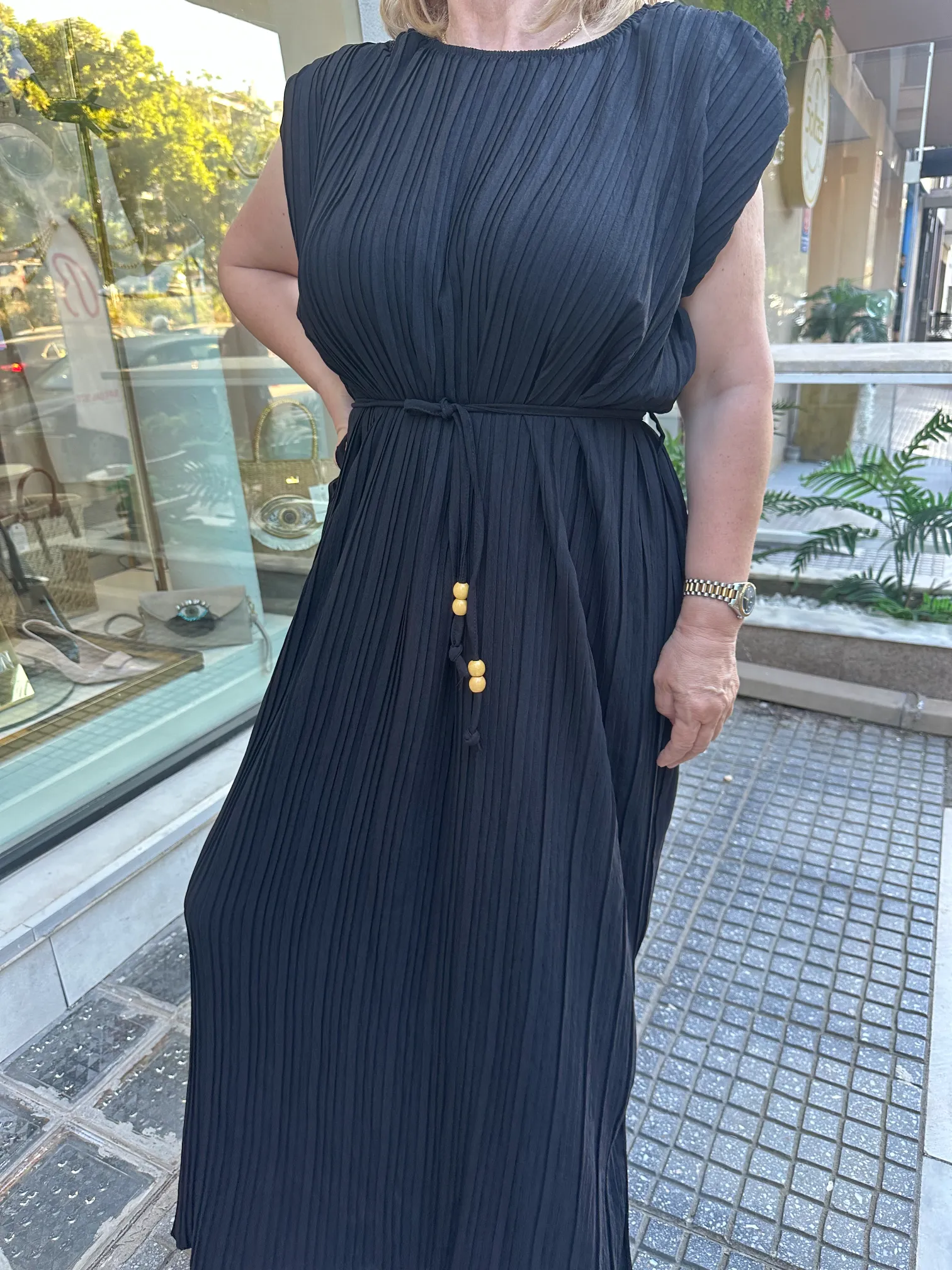 Μαύρο Πλισέ Φόρεμα