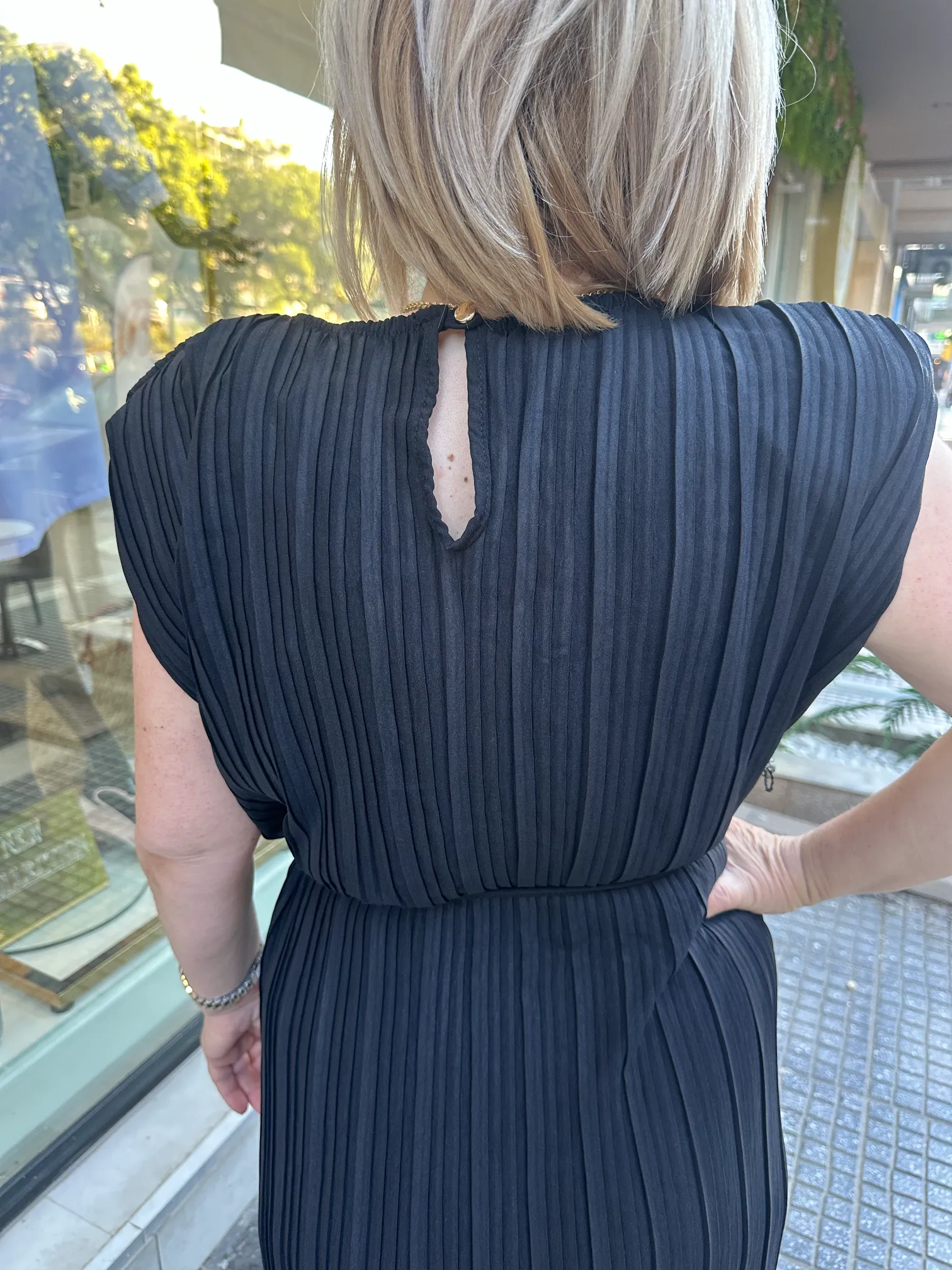 Μαύρο Πλισέ Φόρεμα