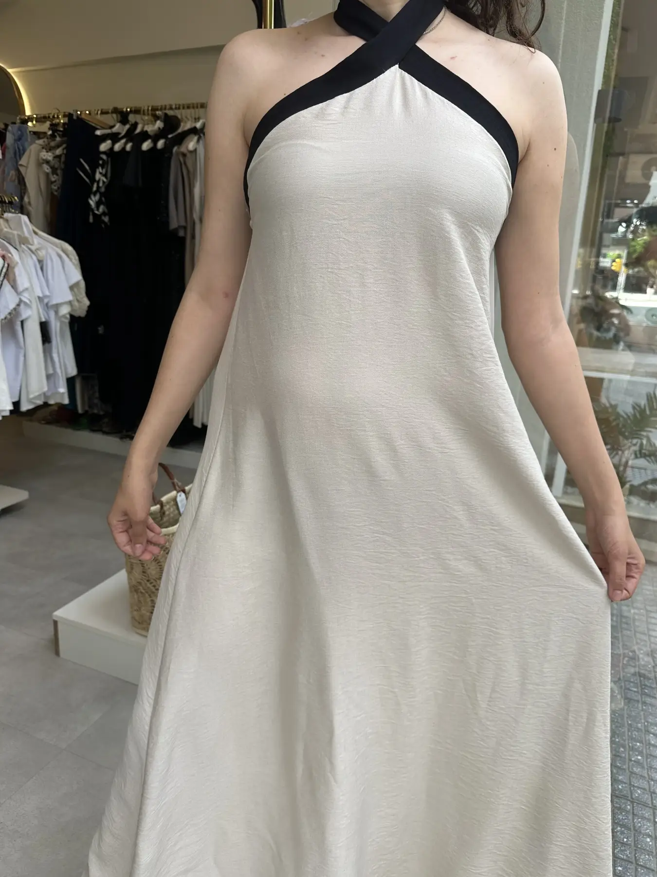 Φόρεμα μπέζ-μαύρο