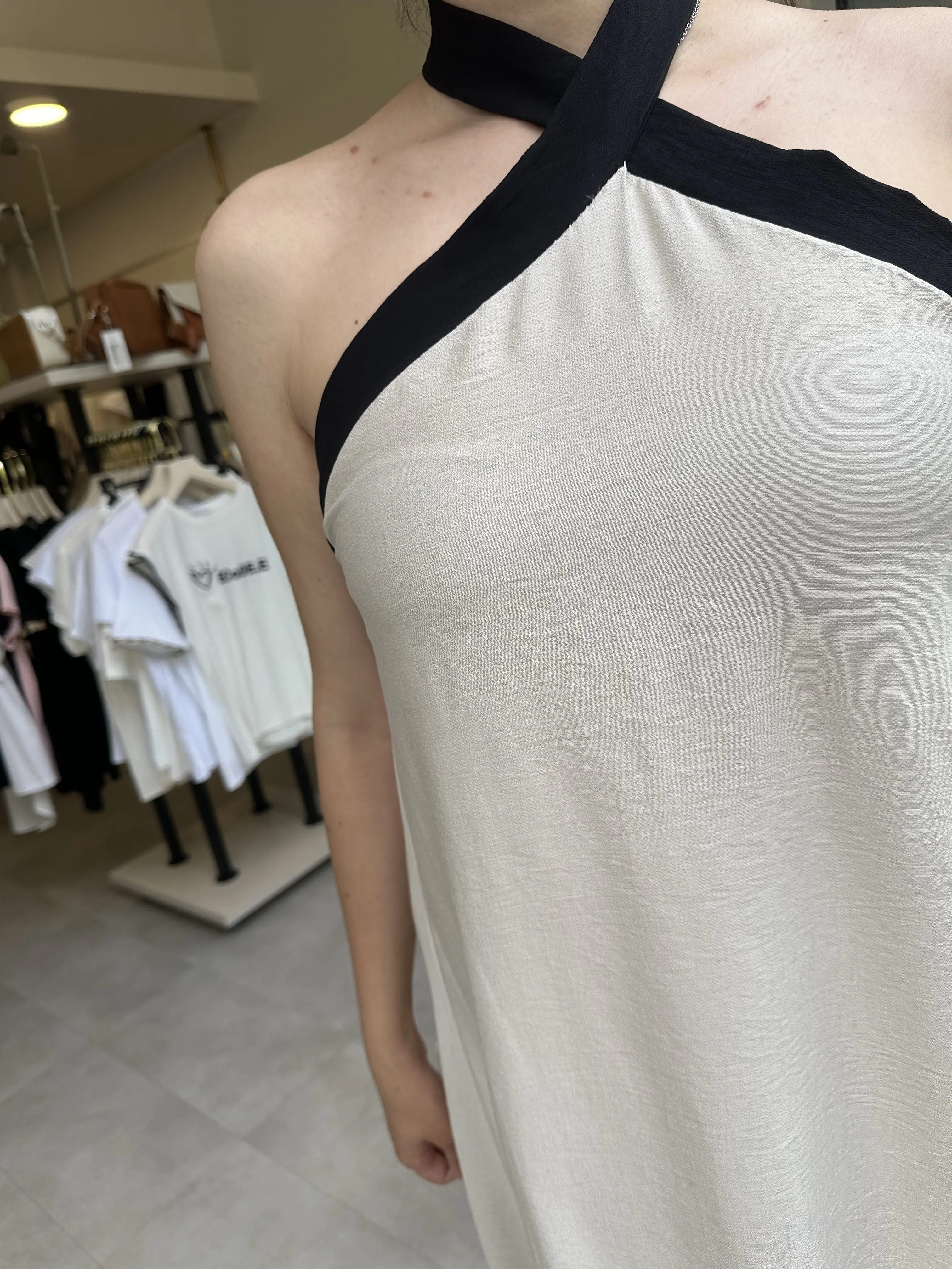 Φόρεμα μπέζ-μαύρο